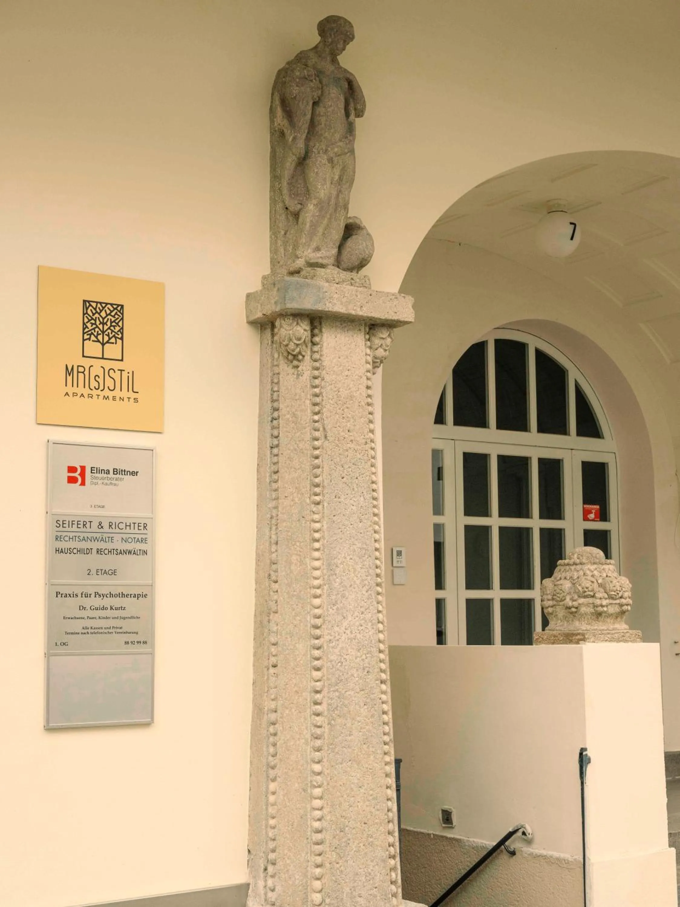 Property building in Mr(s)STiL Design Apartments