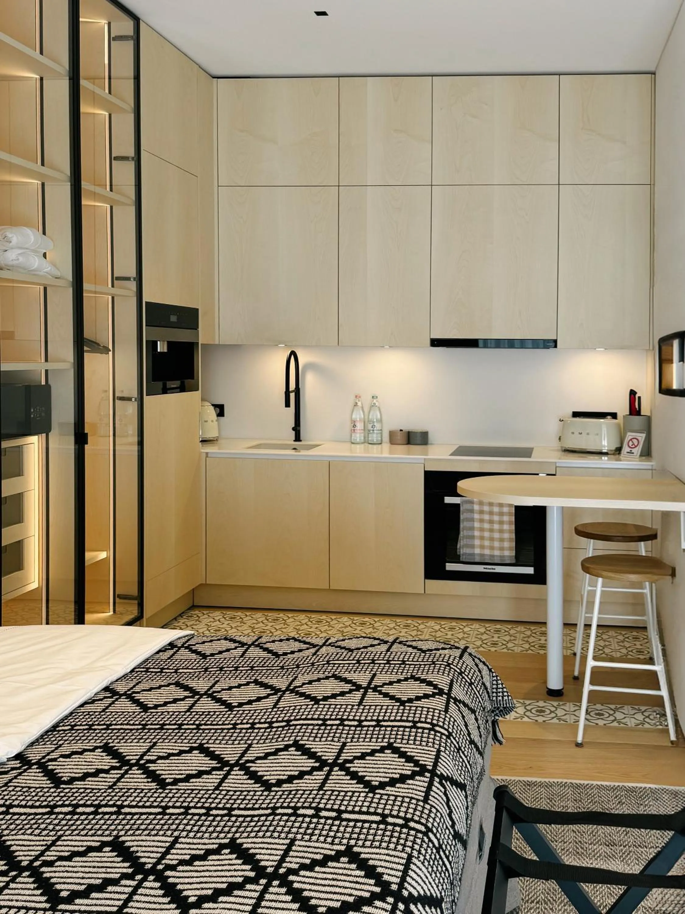 Bed in Mr(s)STiL Design Apartments