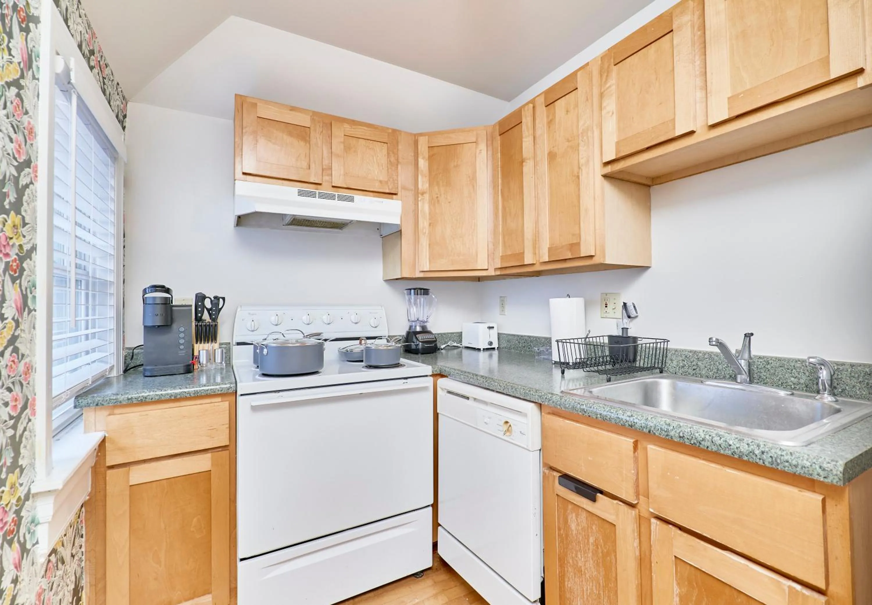 Kitchen or kitchenette in WhiteHouse at Grand Central