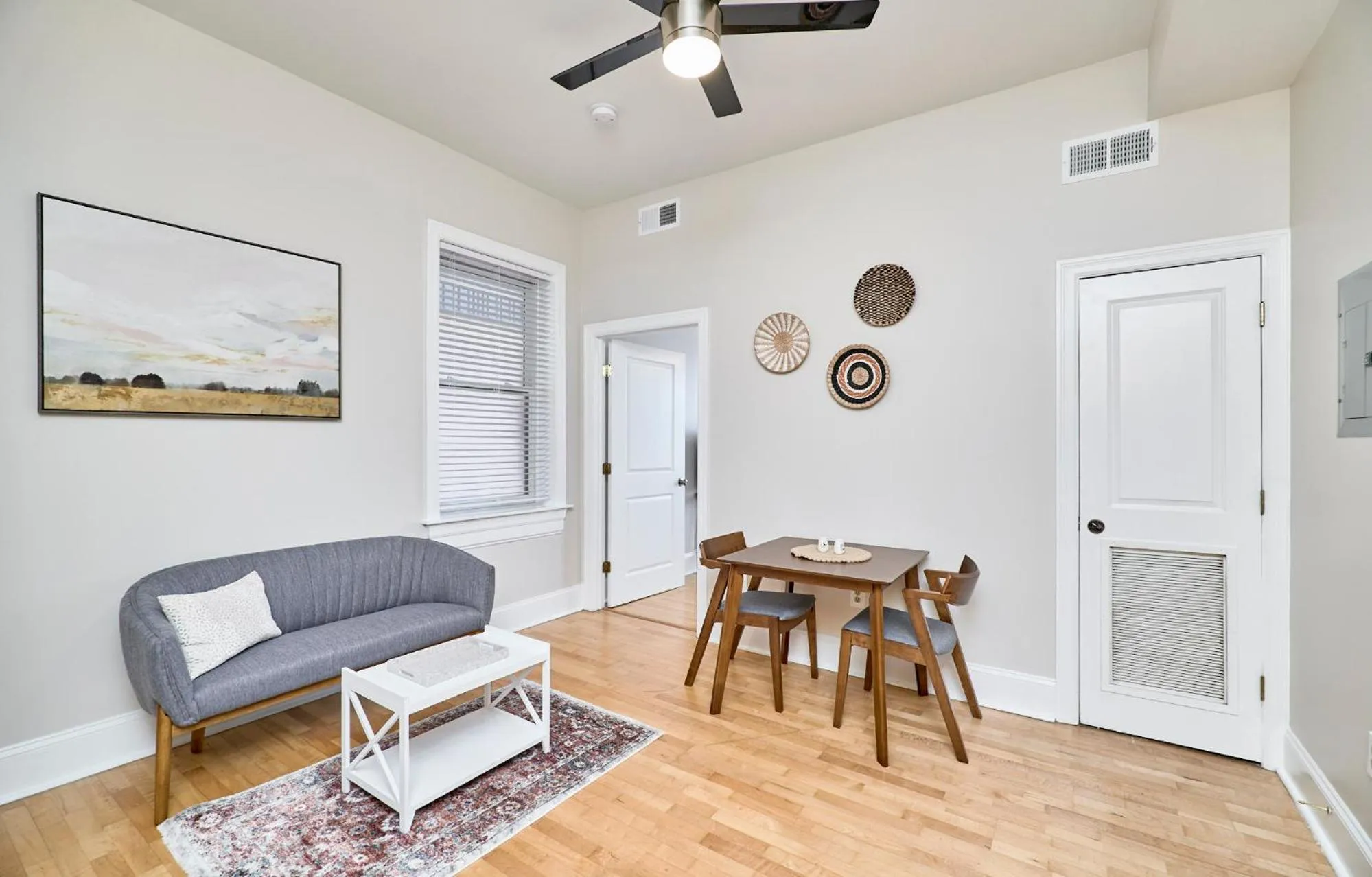 Living room in WhiteHouse at Grand Central