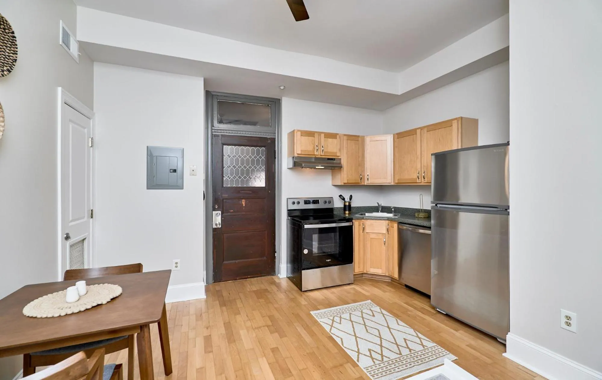 Kitchen or kitchenette in WhiteHouse at Grand Central