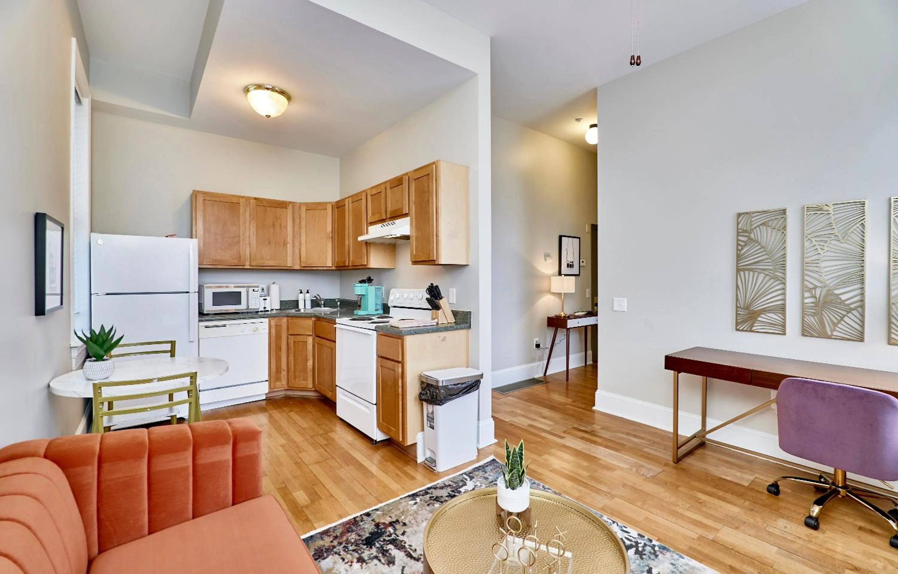 Kitchen or kitchenette in WhiteHouse at Grand Central