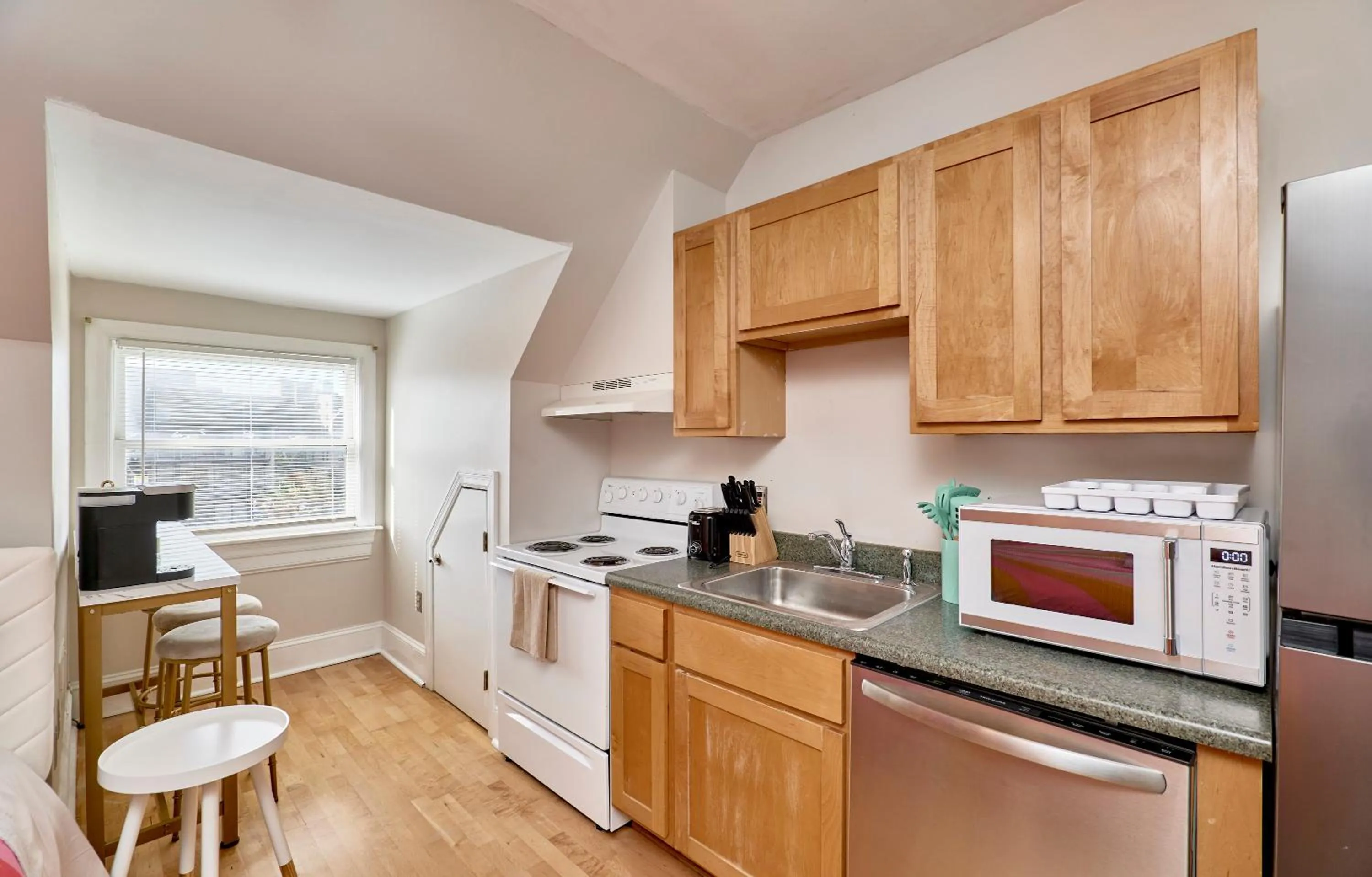 Kitchen or kitchenette in WhiteHouse at Grand Central