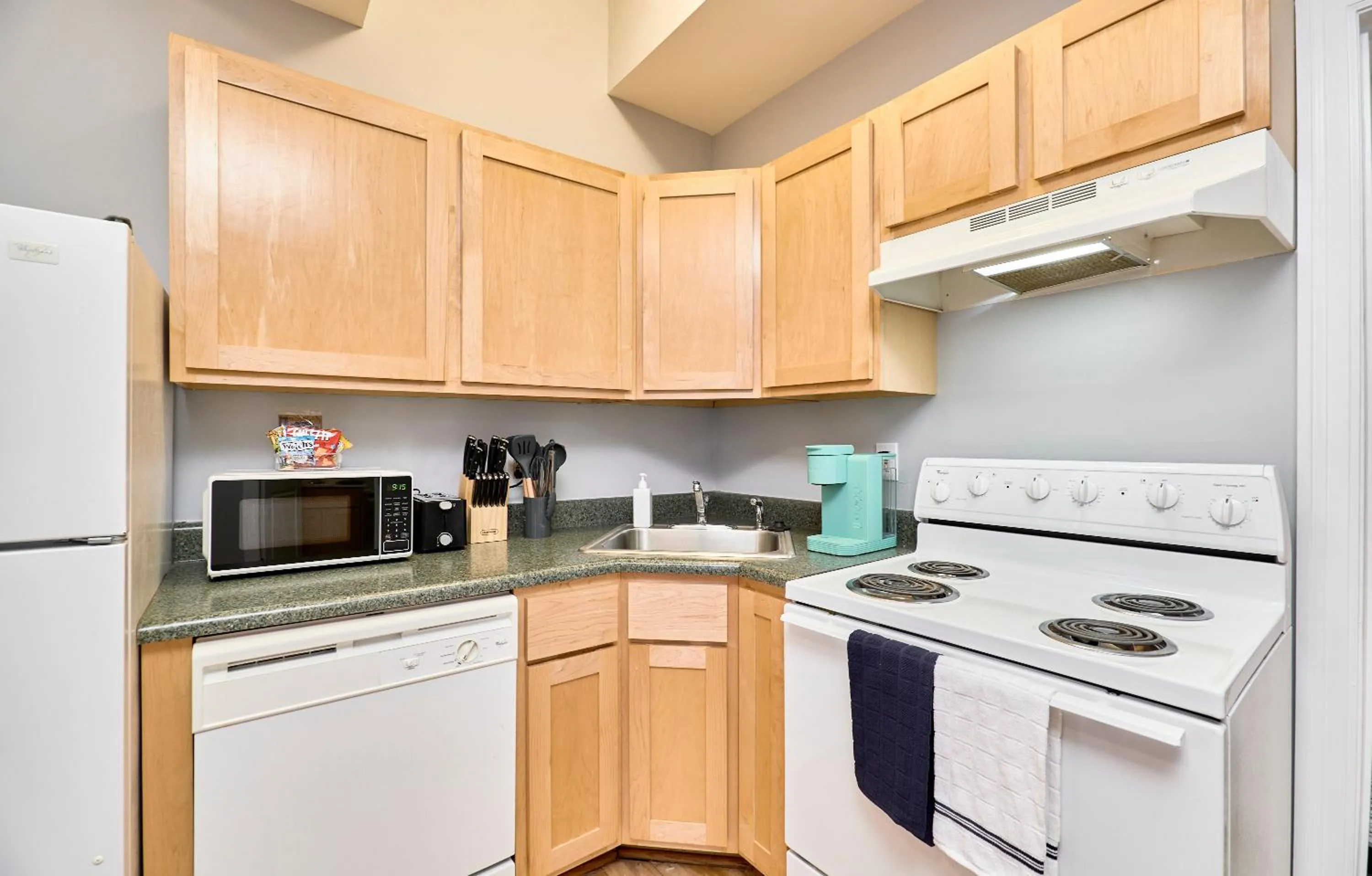 Kitchen or kitchenette in WhiteHouse at Grand Central