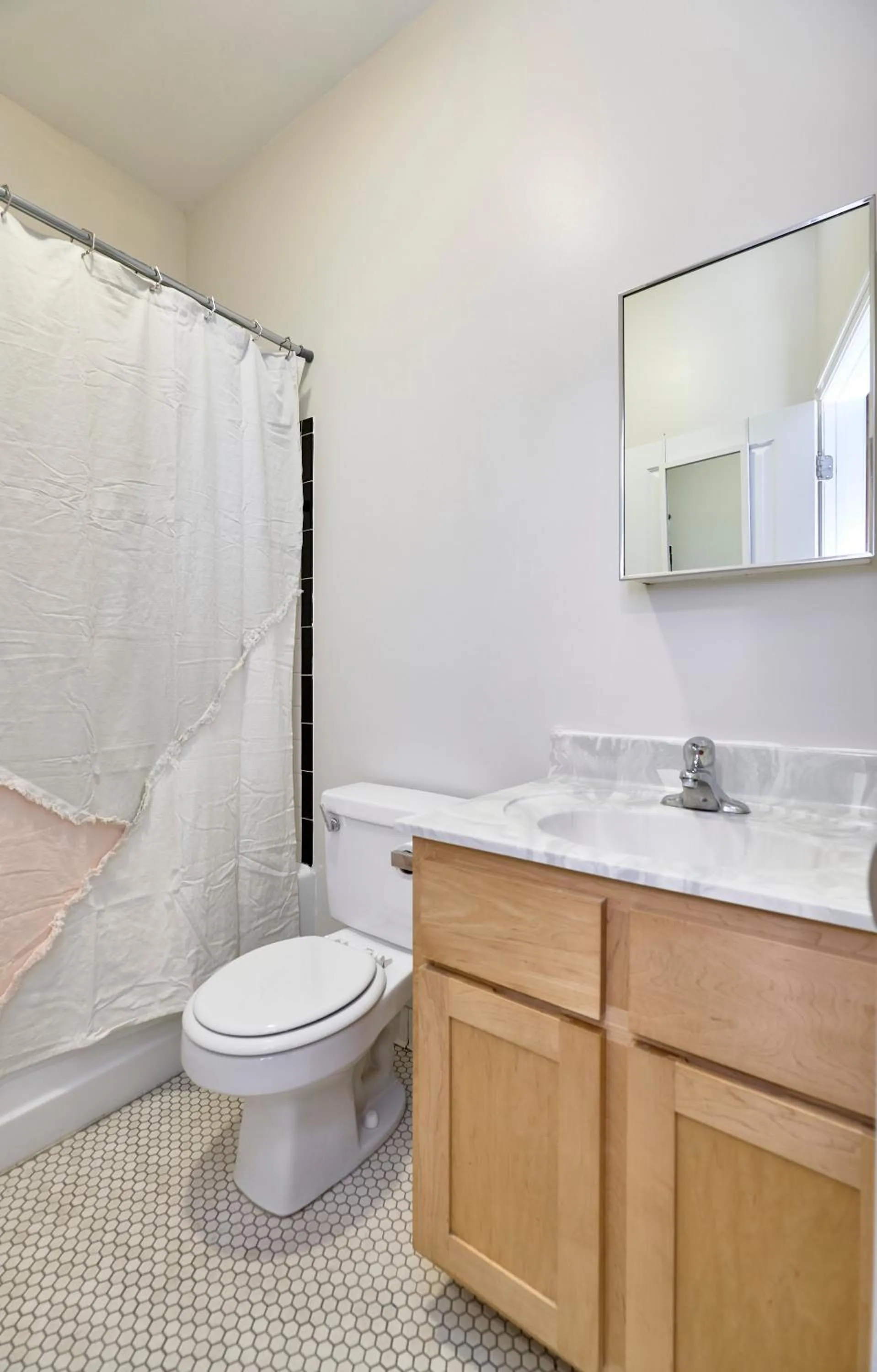 Shower in WhiteHouse at Grand Central