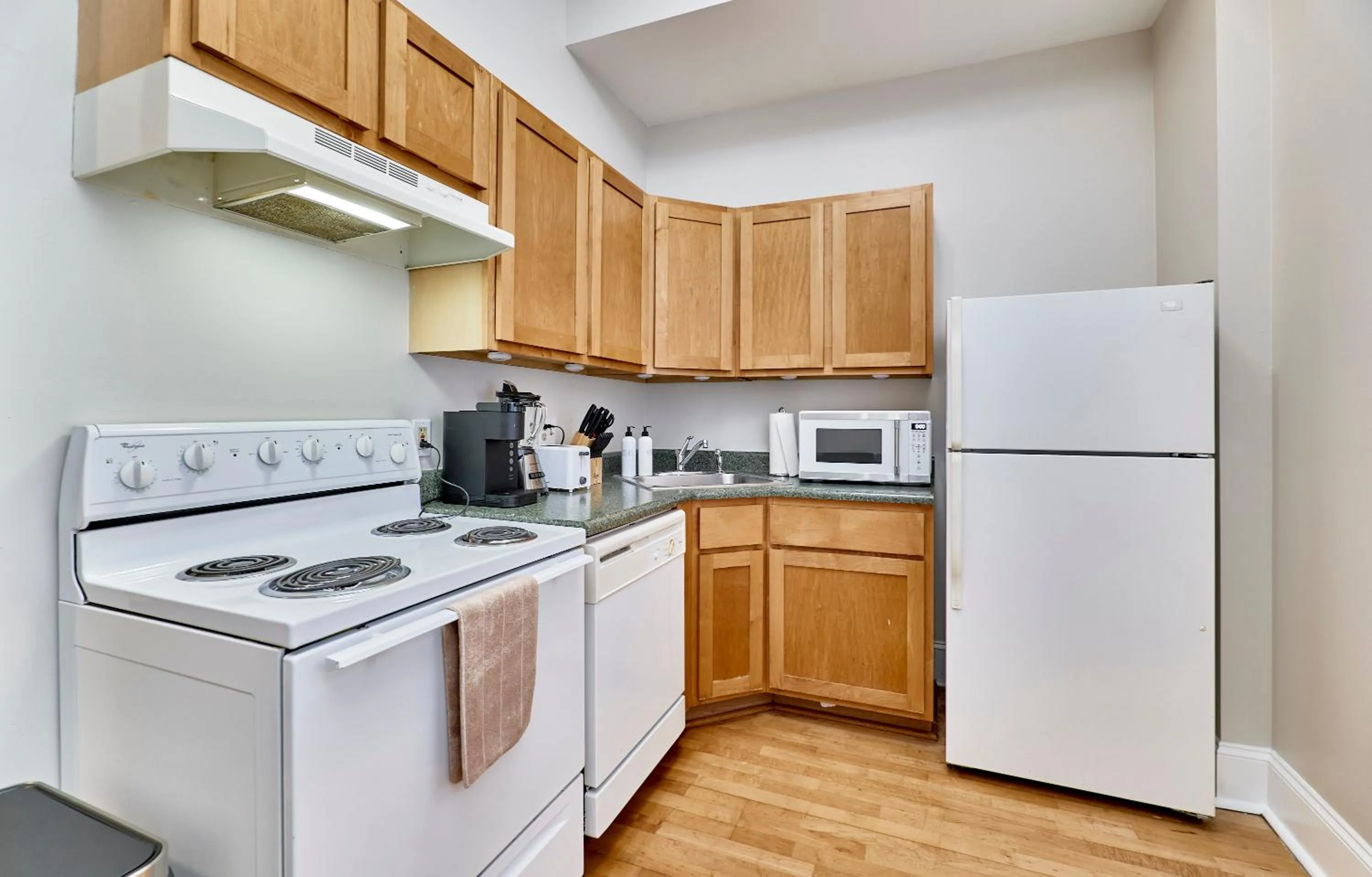 Kitchen or kitchenette in WhiteHouse at Grand Central