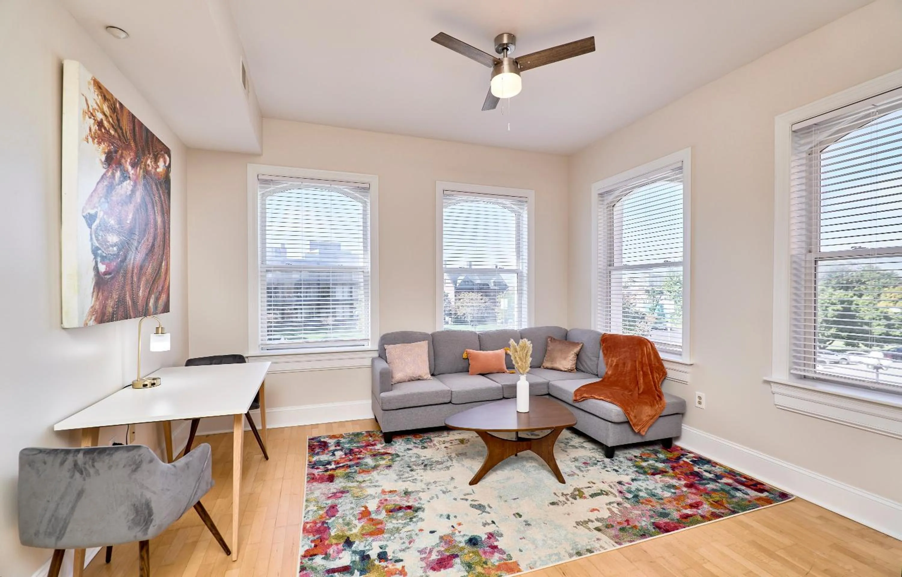 Living room in WhiteHouse at Grand Central