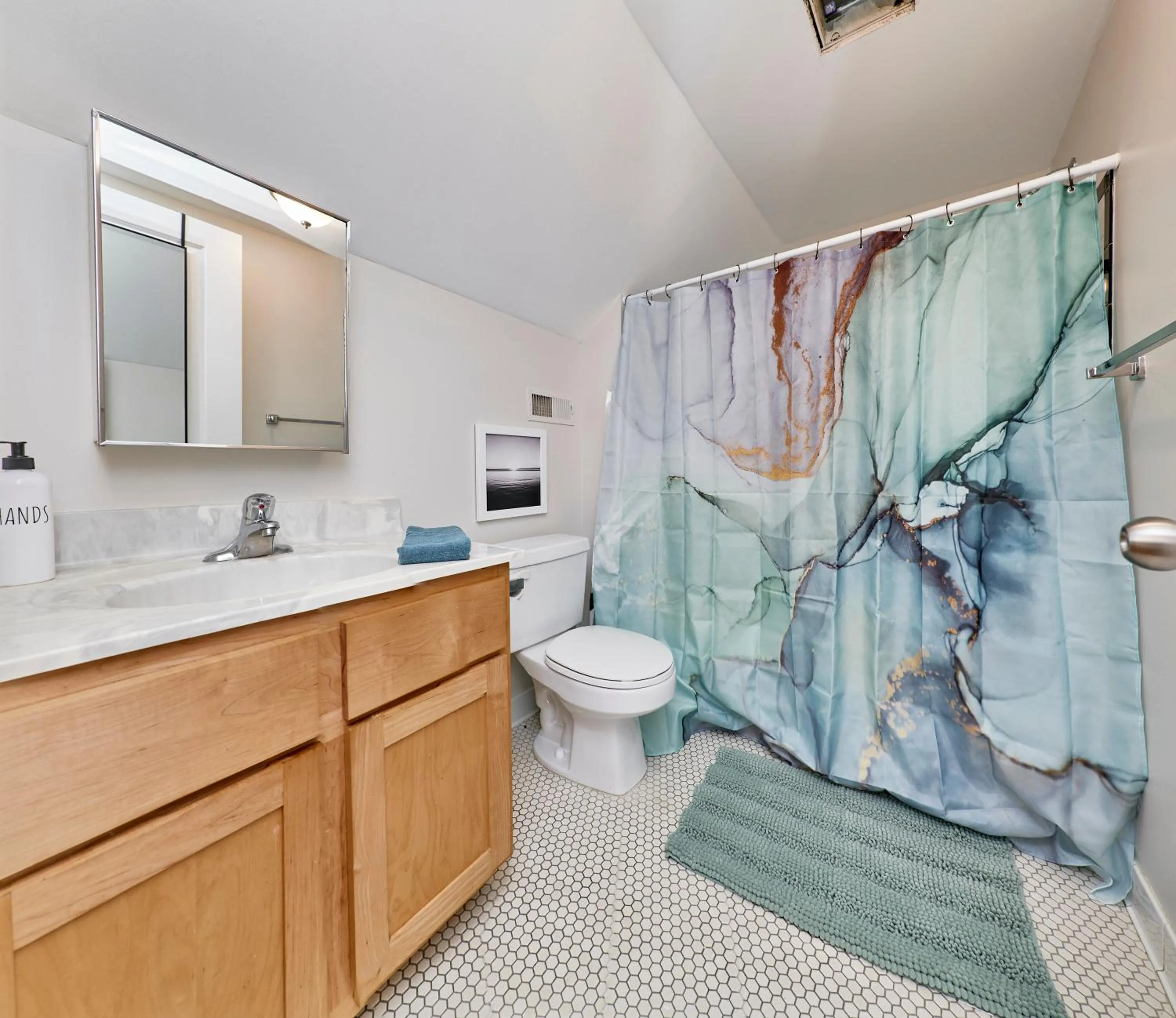 Bathroom in WhiteHouse at Grand Central