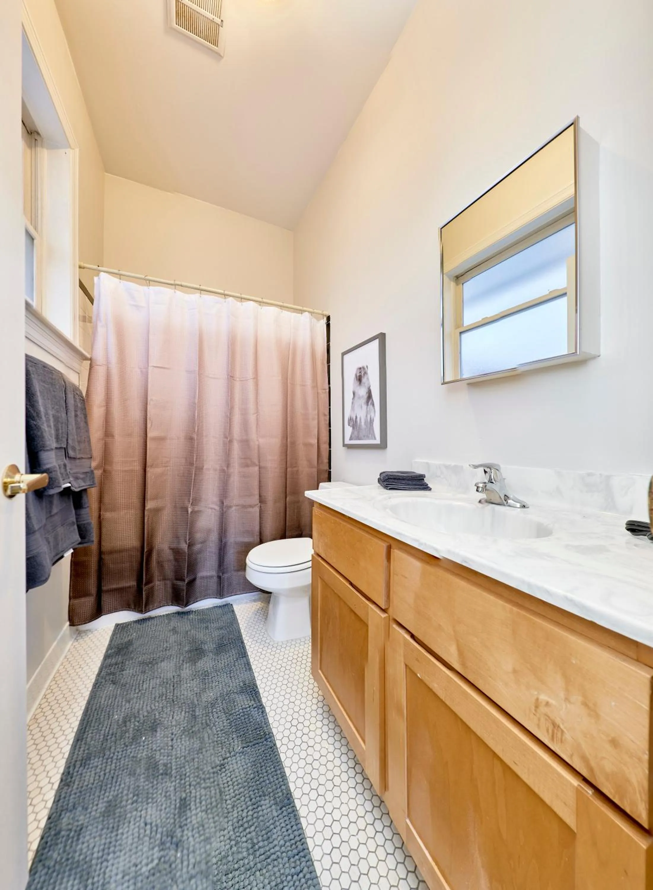 Bathroom in WhiteHouse at Grand Central