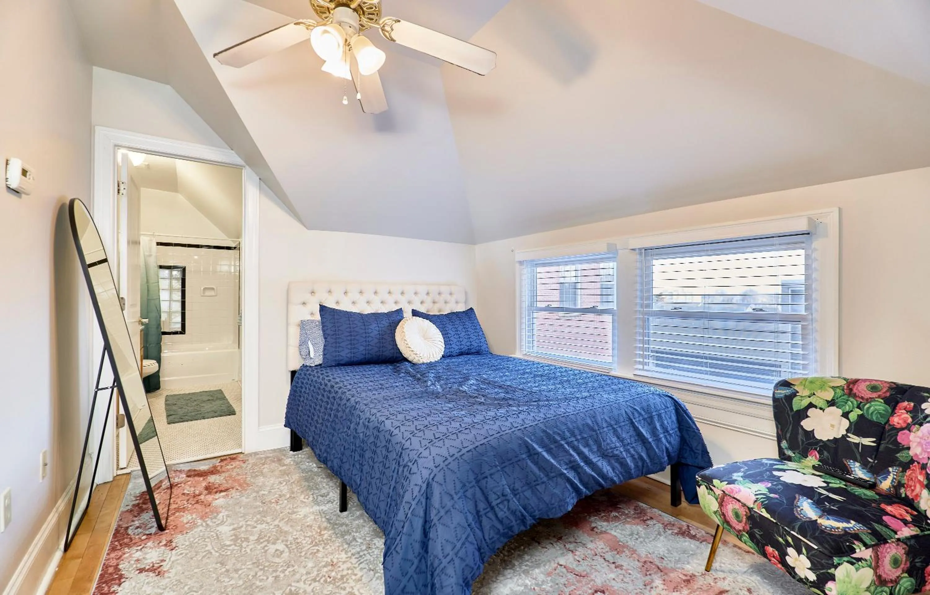 Bed in WhiteHouse at Grand Central