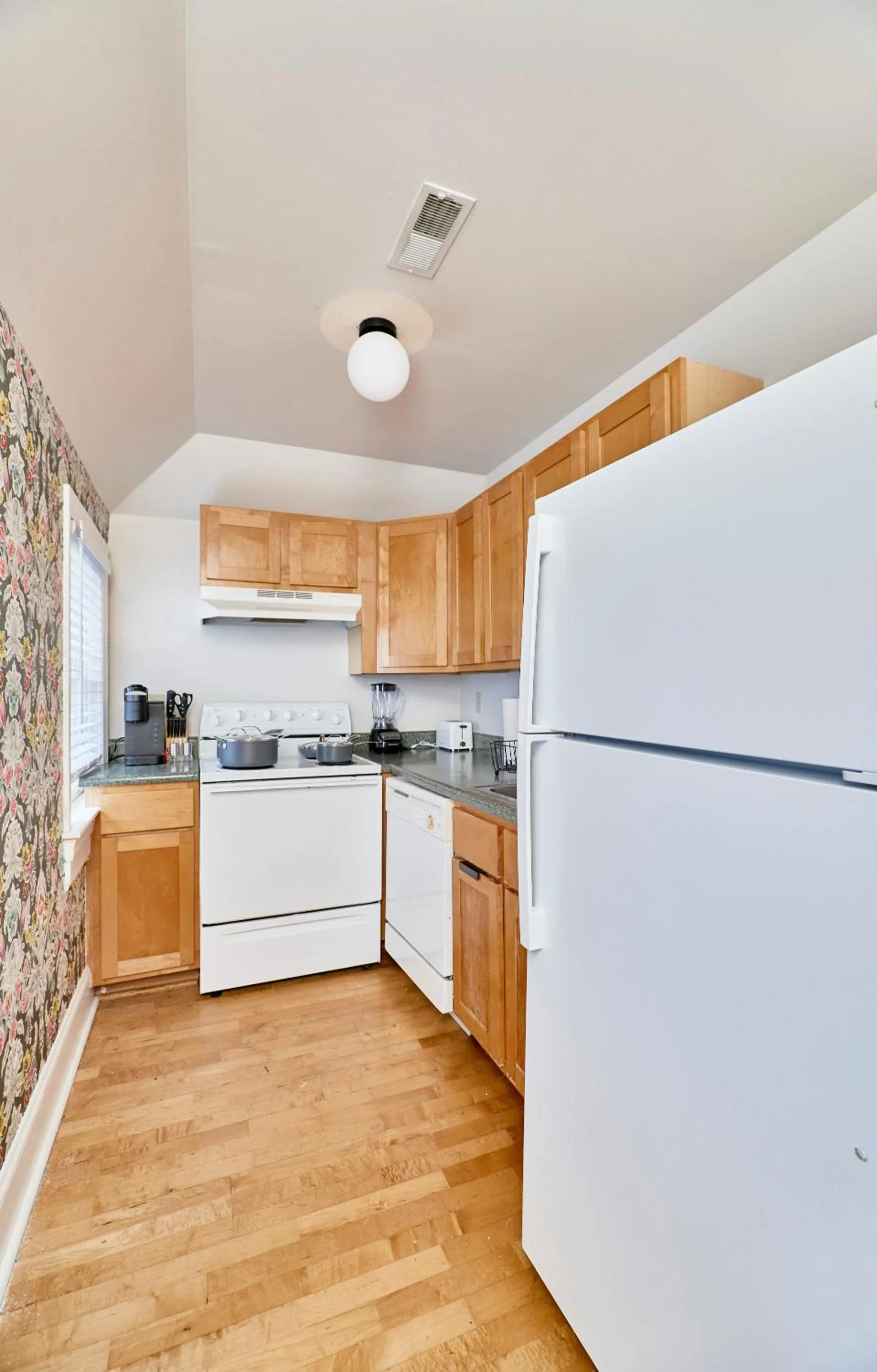 Kitchen or kitchenette in WhiteHouse at Grand Central