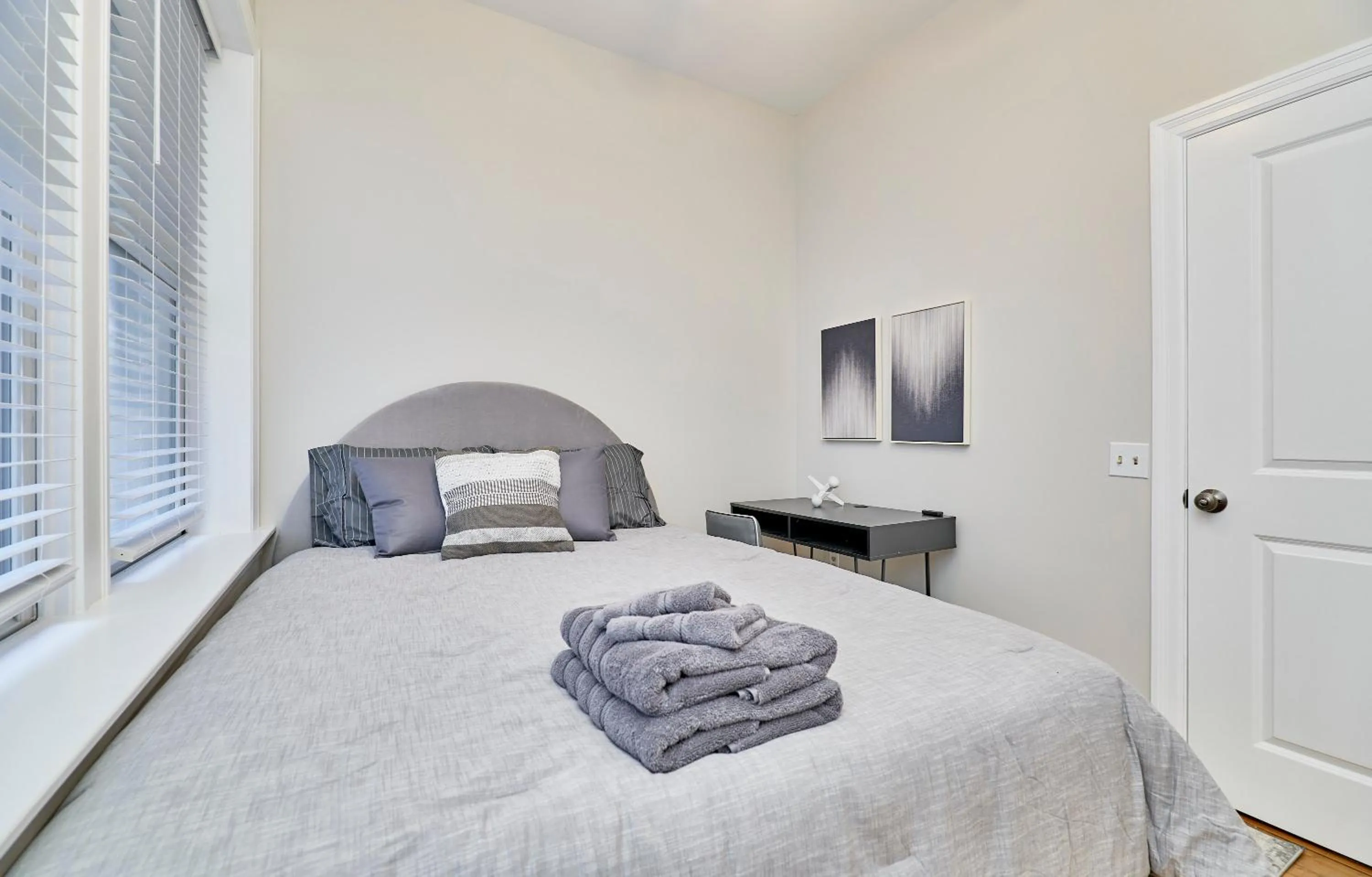 Bed in WhiteHouse at Grand Central