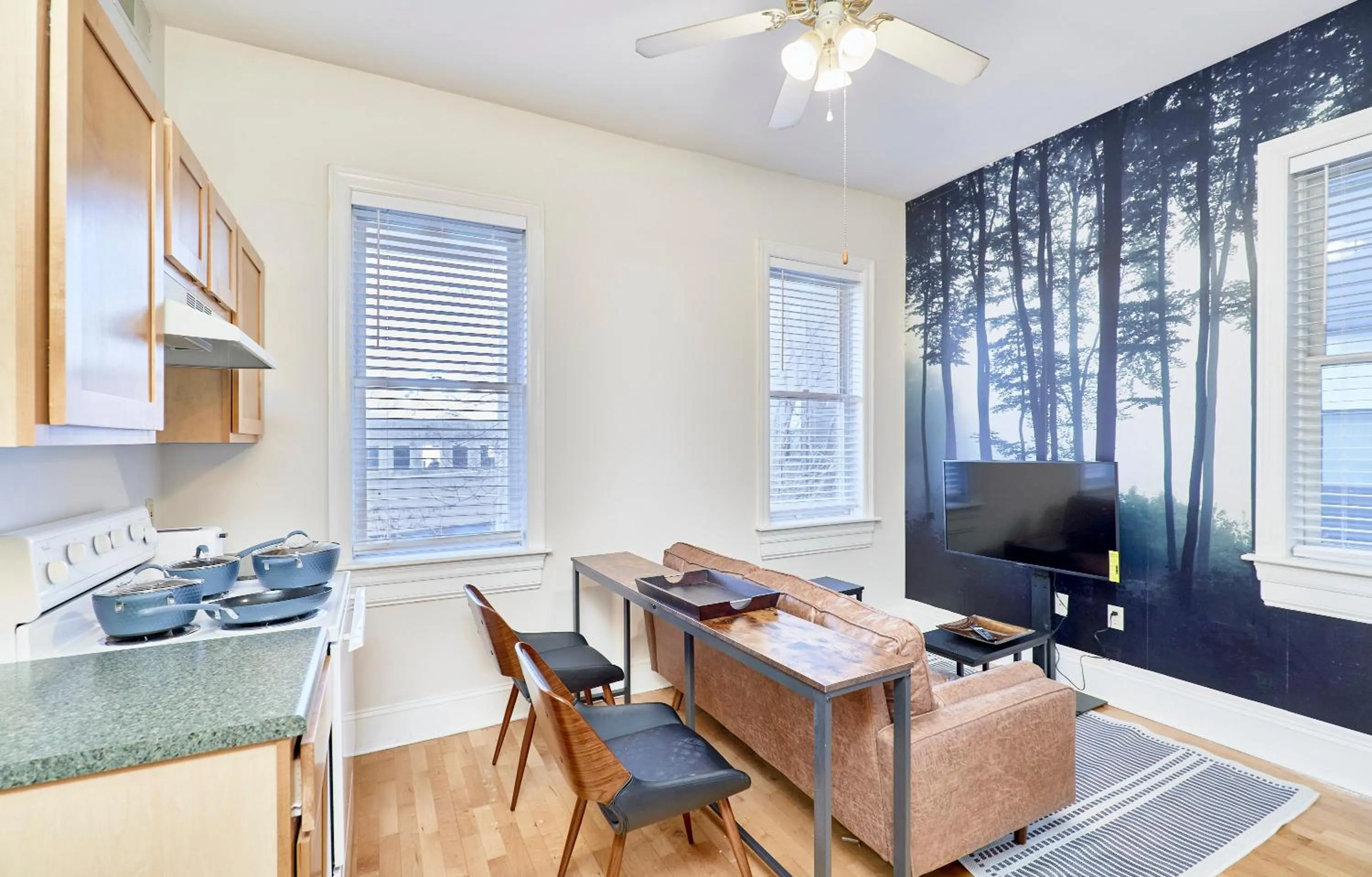 Kitchen or kitchenette in WhiteHouse at Grand Central