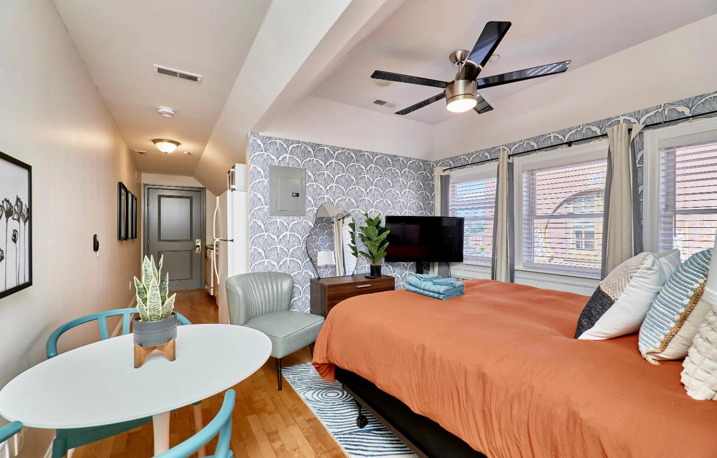 Bed in WhiteHouse at Grand Central