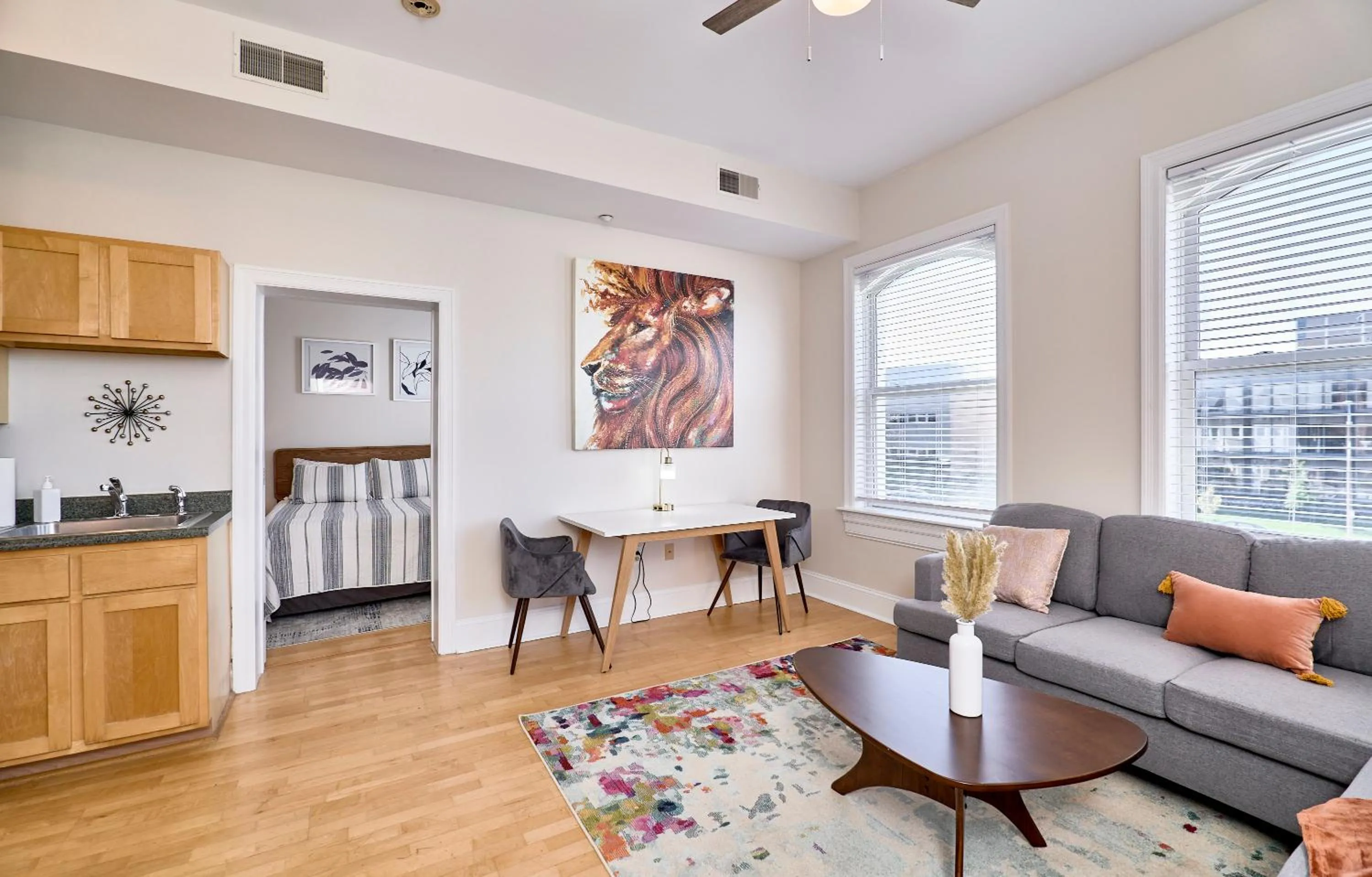 Living room in WhiteHouse at Grand Central