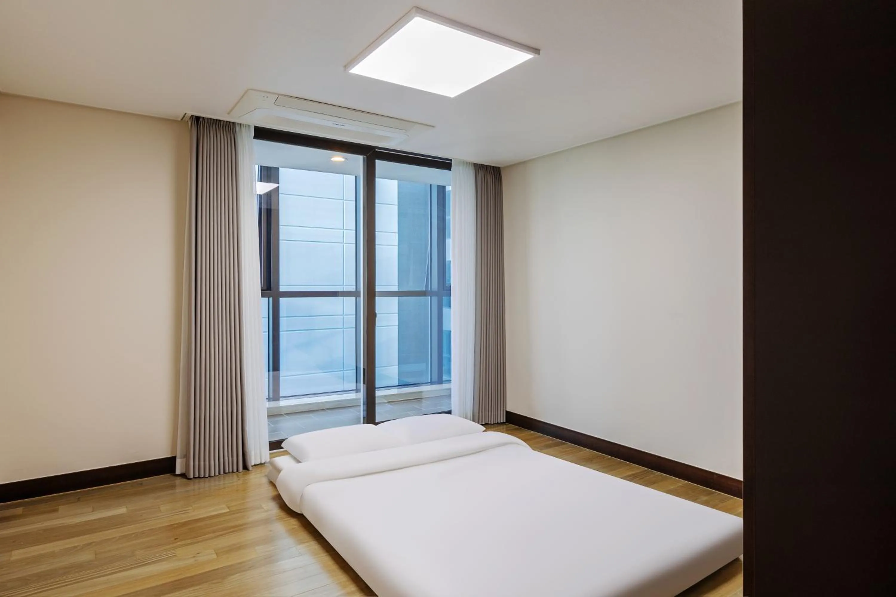 Bedroom, Bed in Pale De Cz Condo