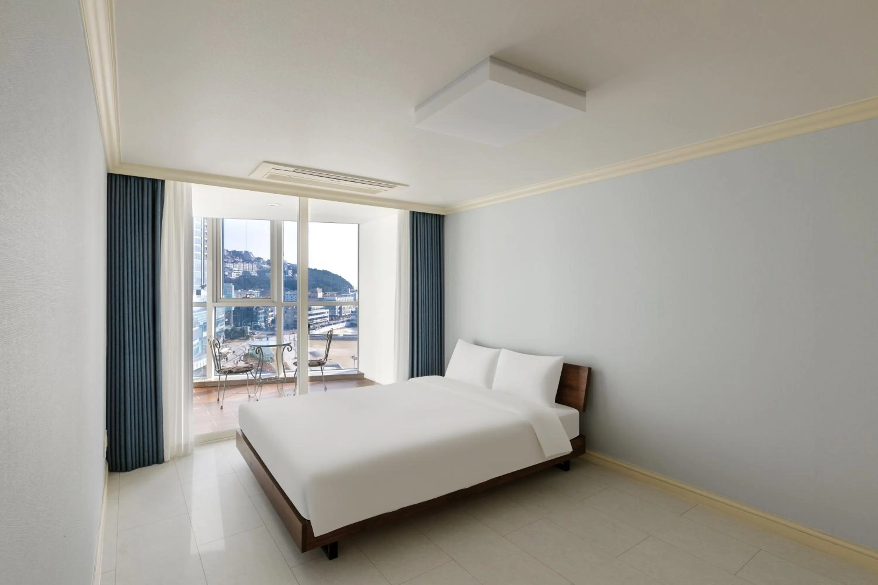 Bedroom, Bed in Pale De Cz Condo