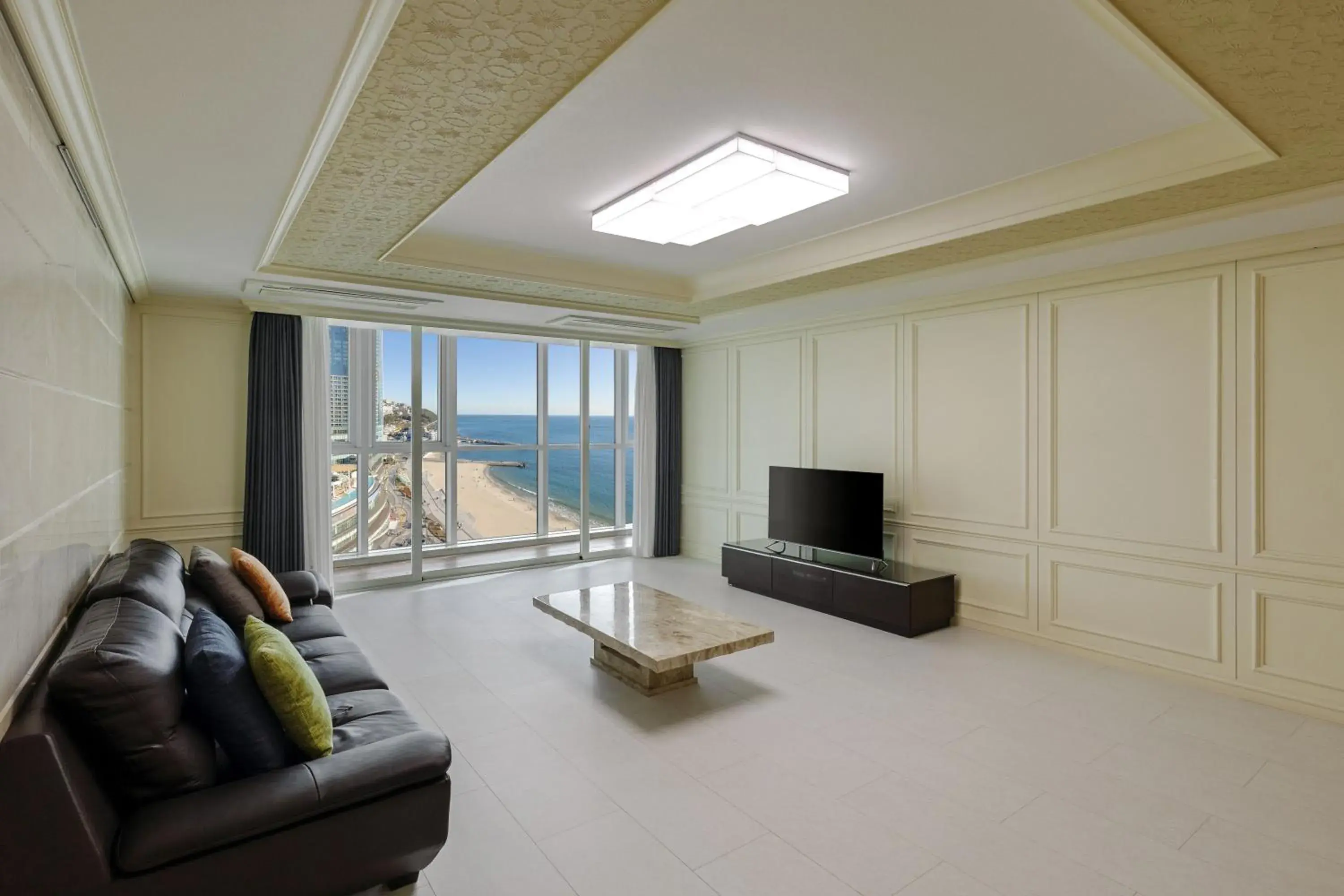 Royal Suite - Partial Sea View in Pale De Cz Condo Royal Suite - Partial Sea View in Pale De Cz Condo