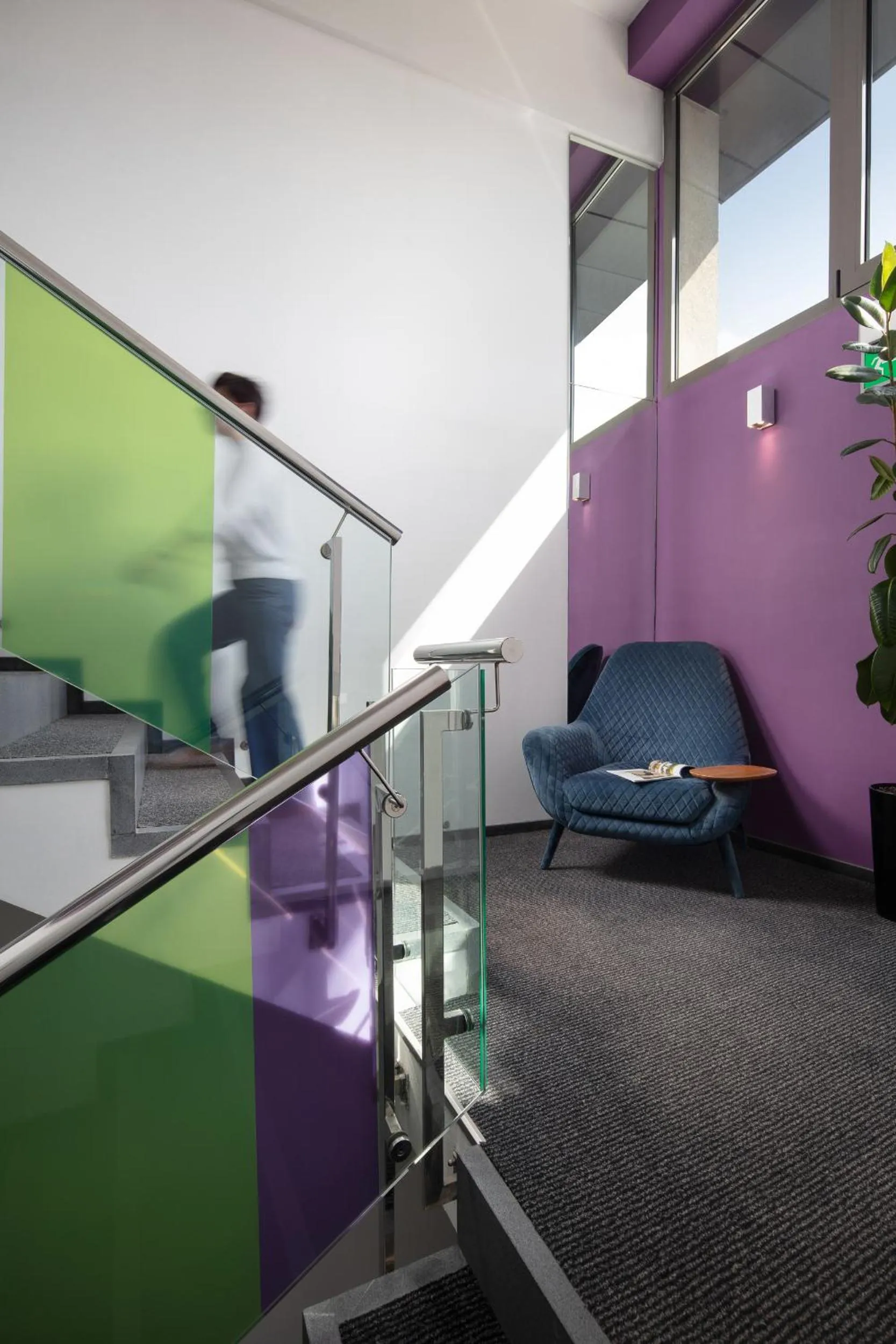 Seating area in Hotel Colors Inn