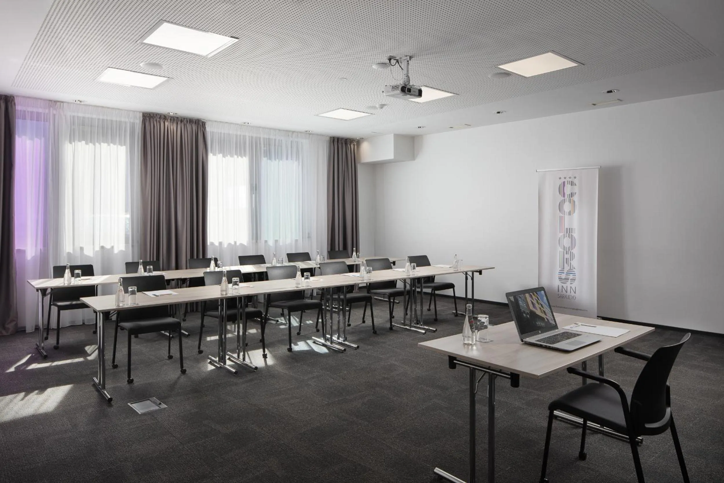 TV and multimedia in Hotel Colors Inn