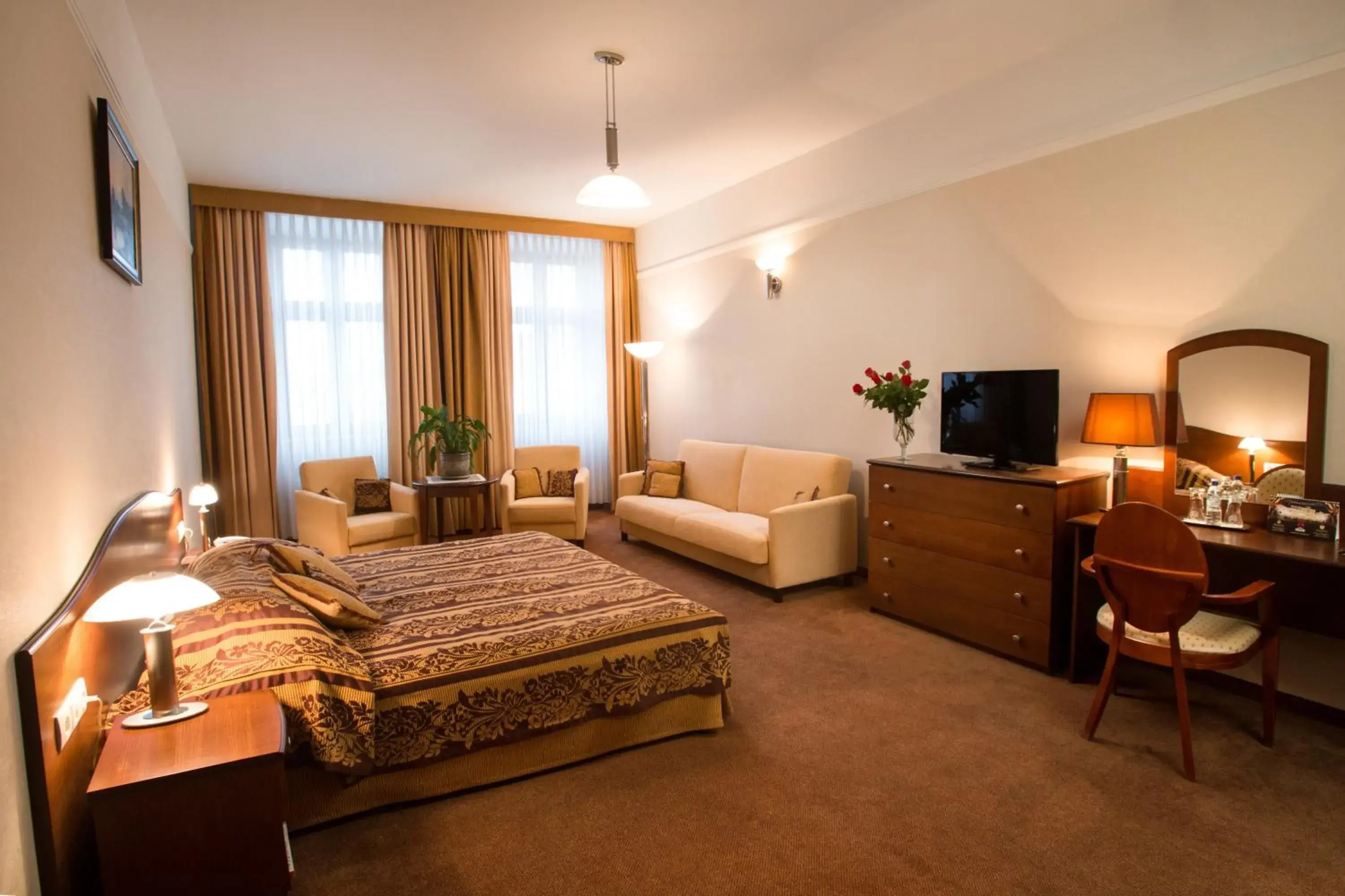 Studio with 1 King Bed in Hotel Ambasadorski Rzeszów Studio with 1 King Bed in Hotel Ambasadorski Rzeszów