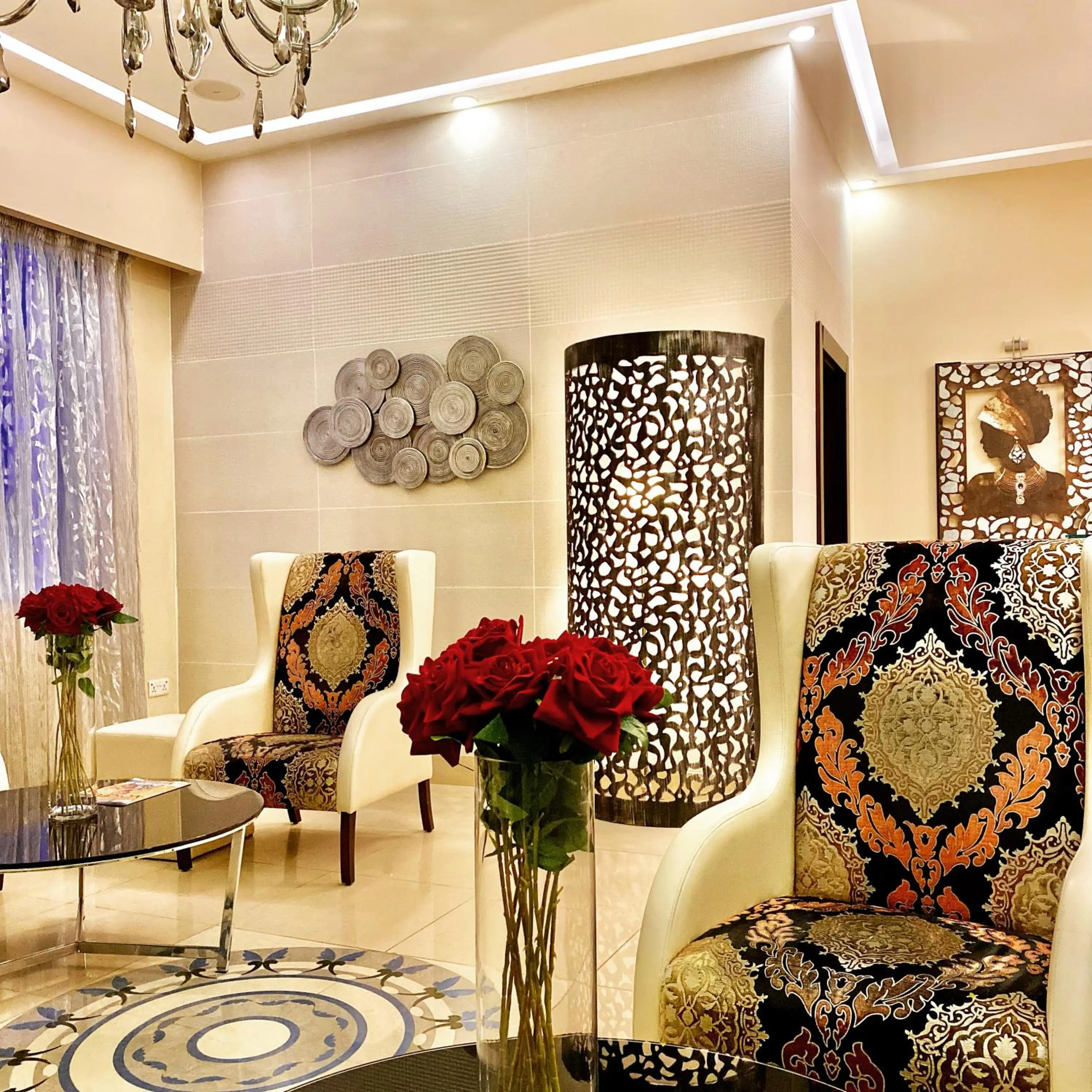 Restaurant/places to eat in Home Suites Boutique Hotel Freetown