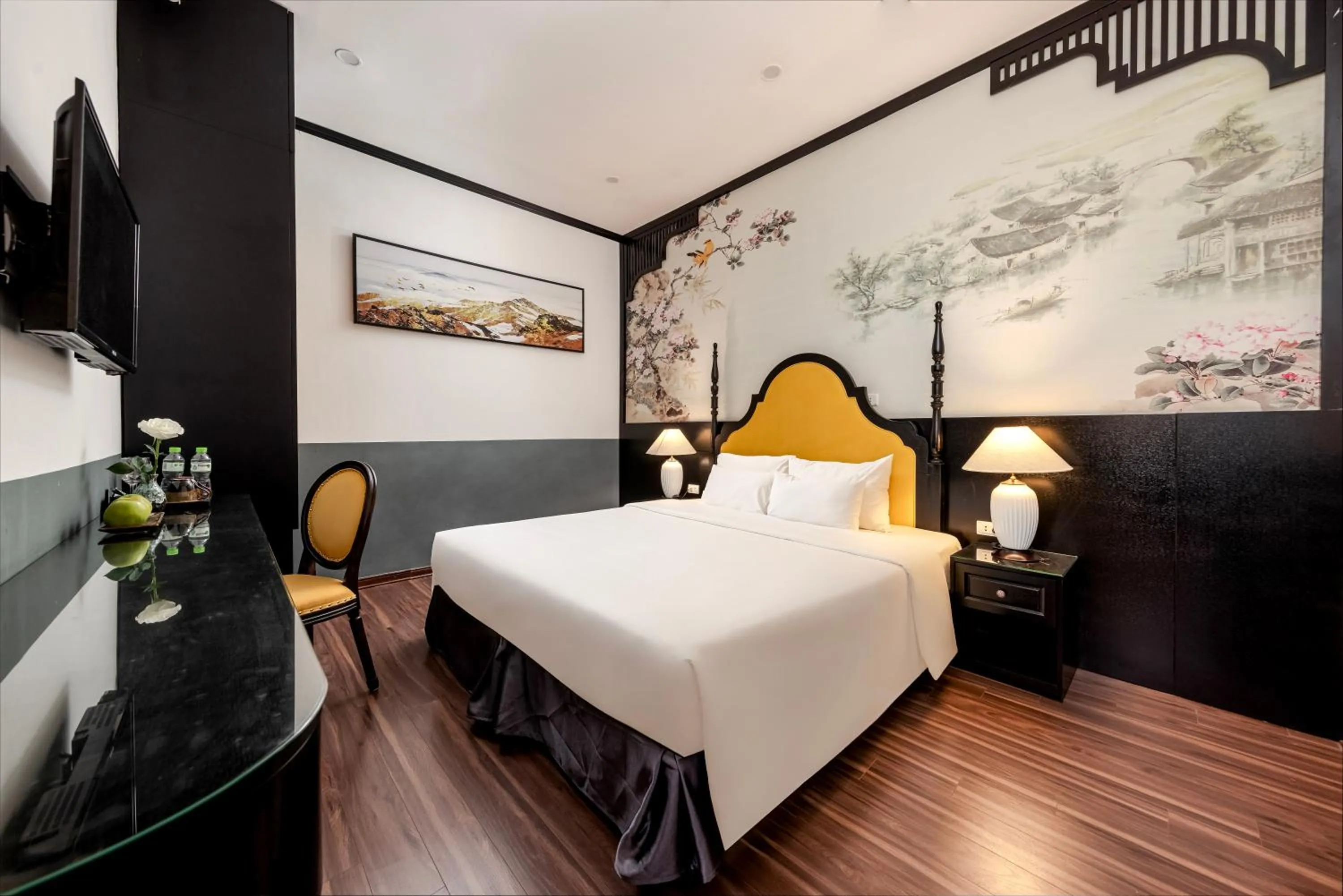 Photo of the whole room, Bed in Hanoi Elpis Hotel & Spa