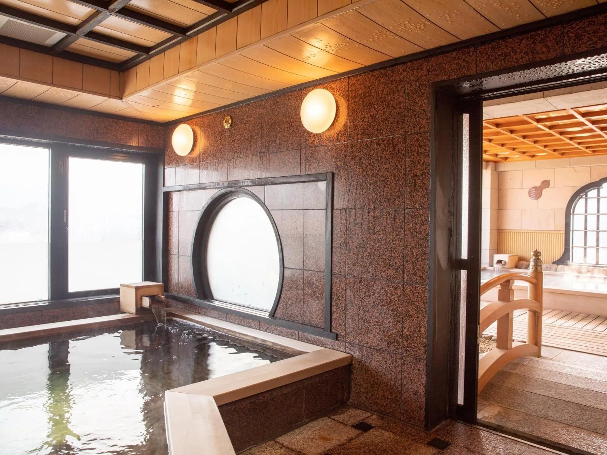 Public Bath in Hotel Castle Inn Ise