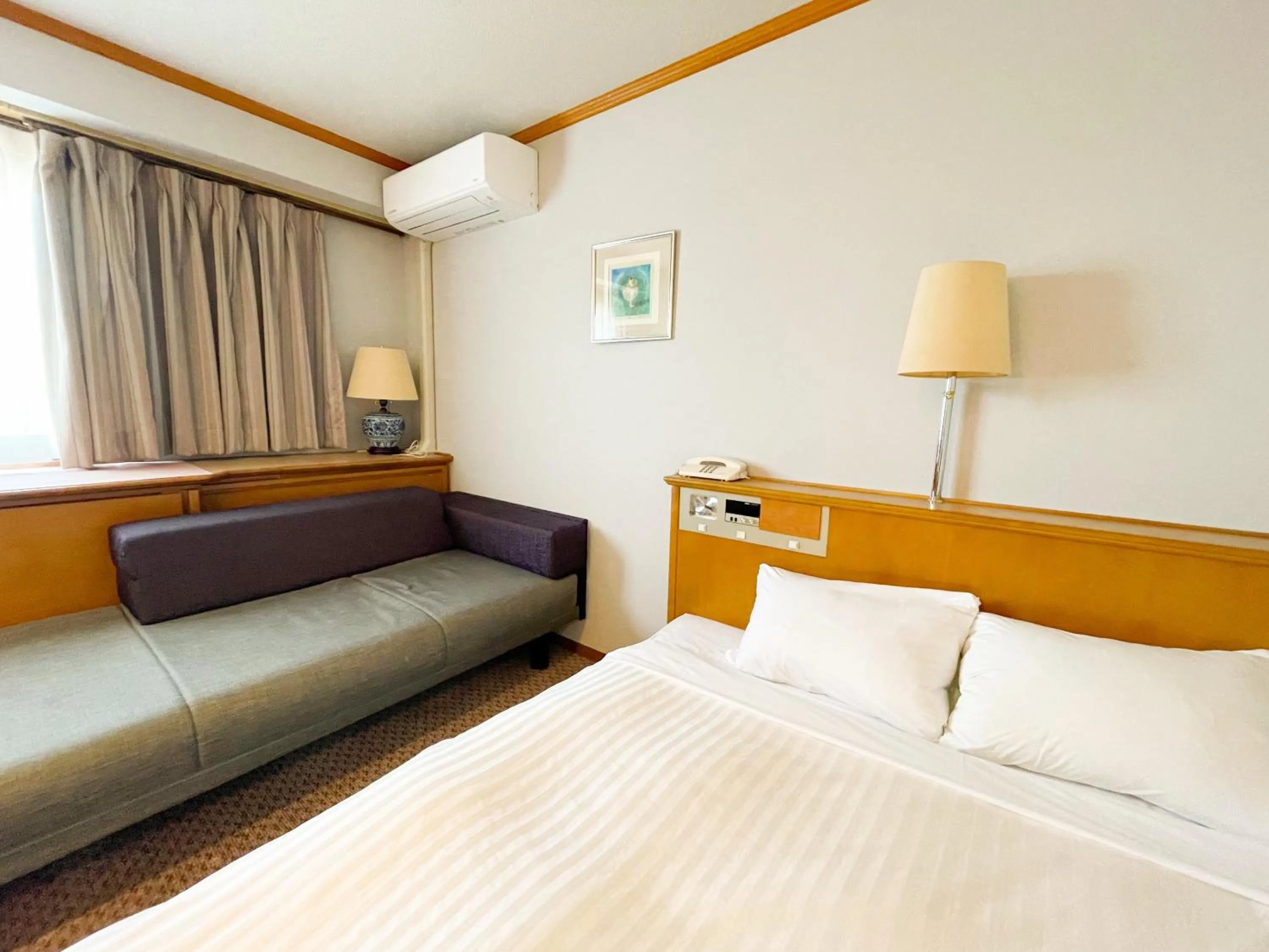 Photo of the whole room, Bed in Hotel Castle Inn Ise