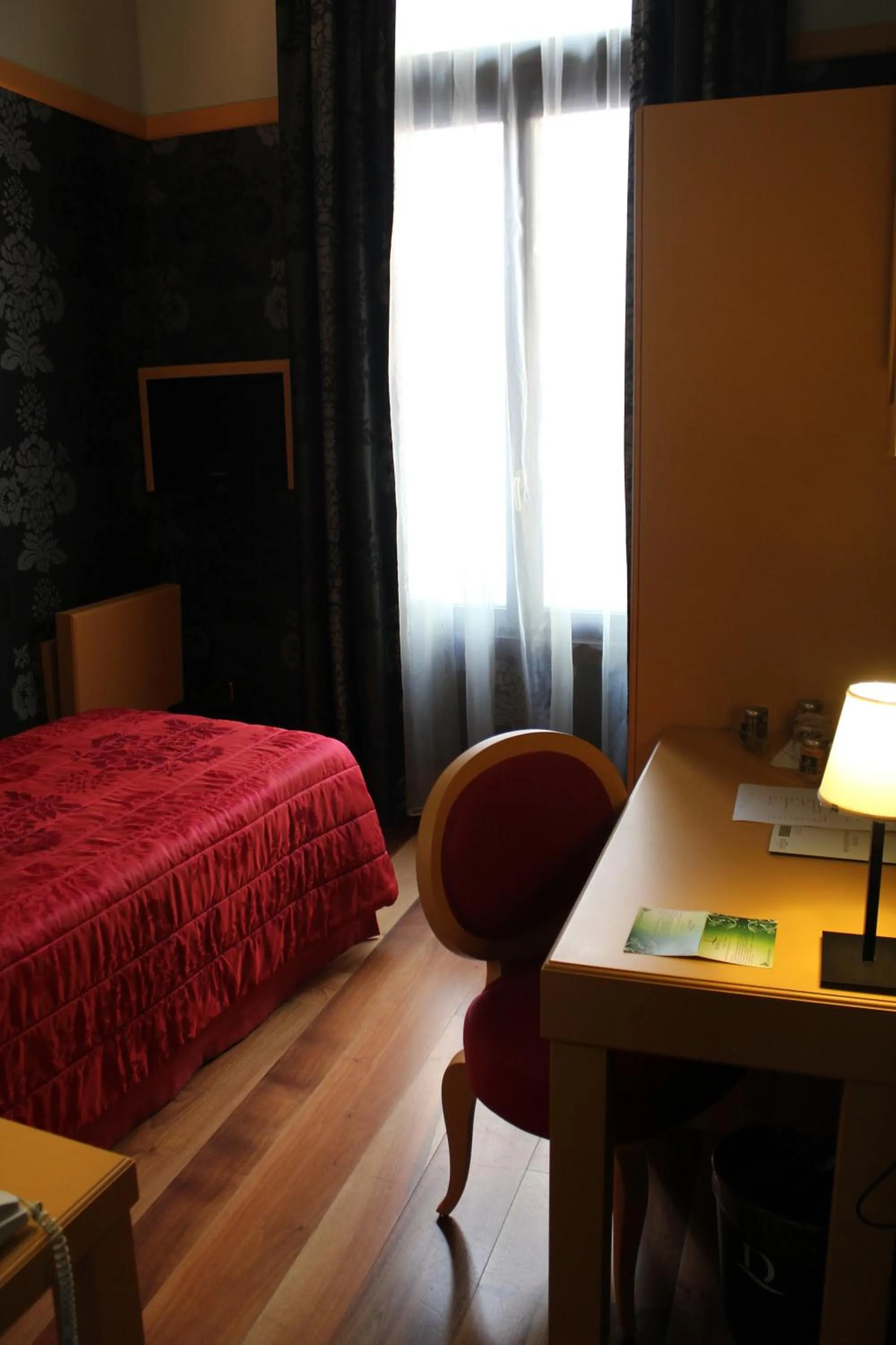 Decorative detail, Bed in Hotel Ca' Zusto Venezia