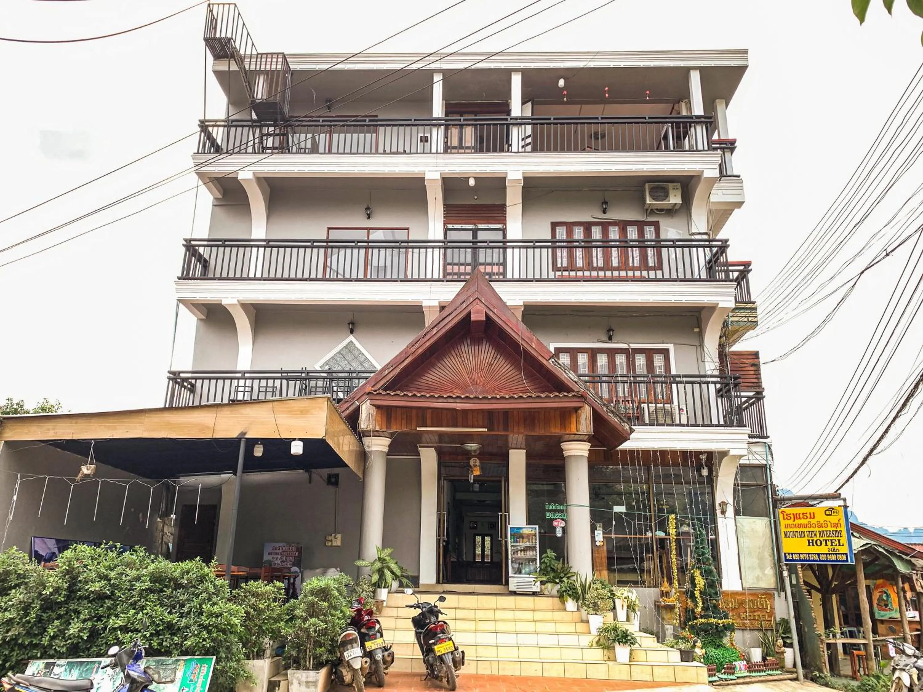 Property building in Bountang Mountain View Riverside Hotel