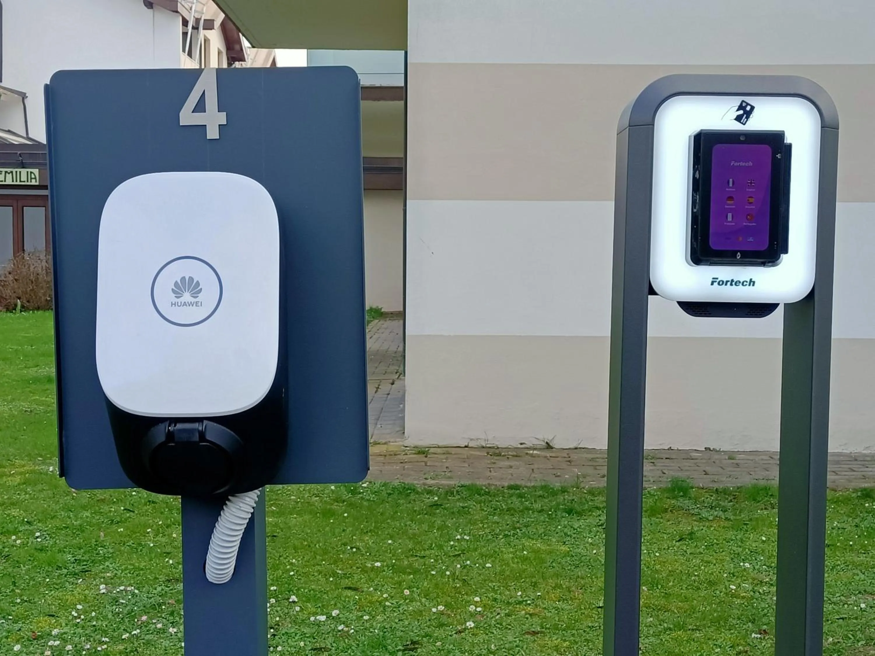 Property building in Best Western Modena District