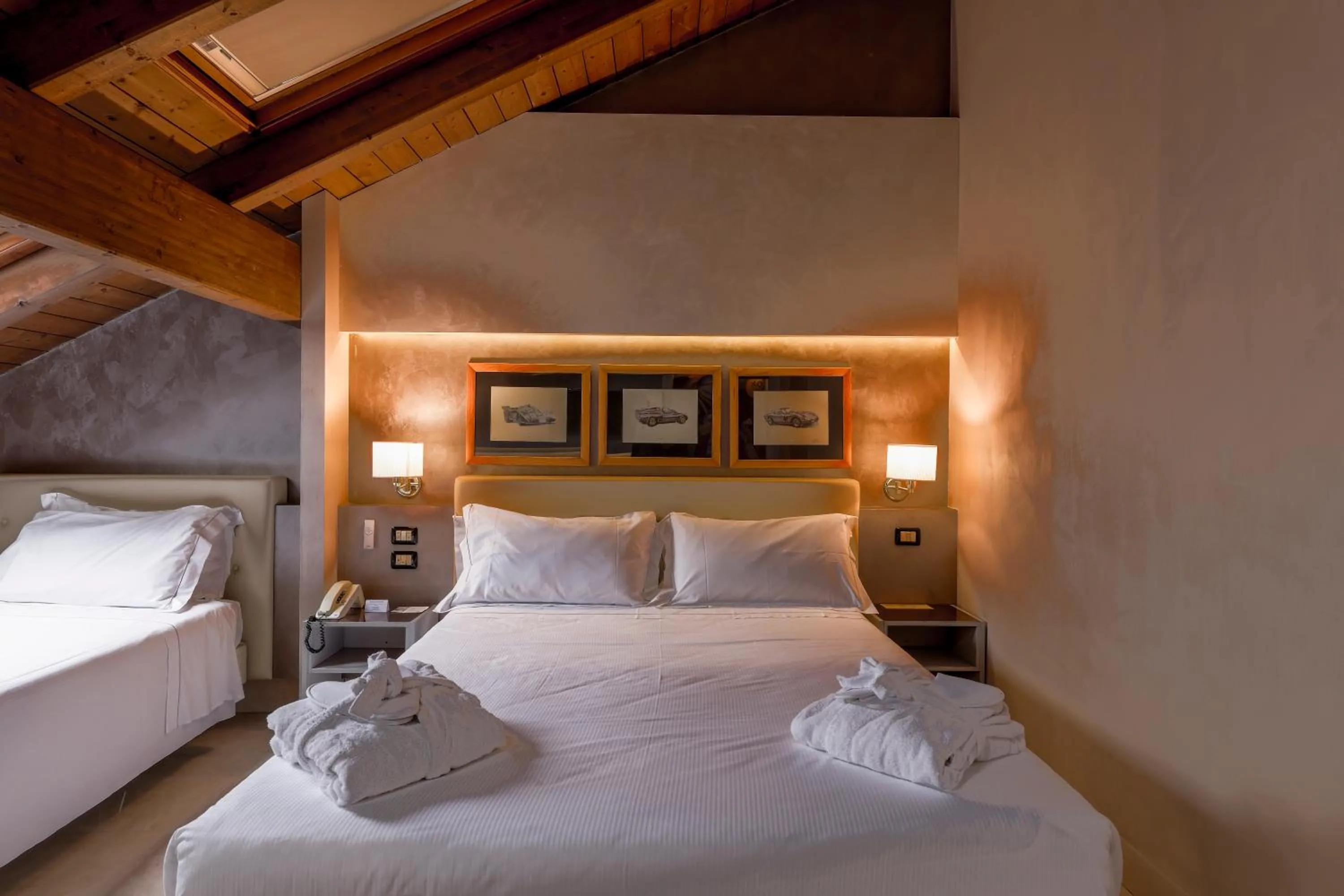 Bed in Best Western Modena District