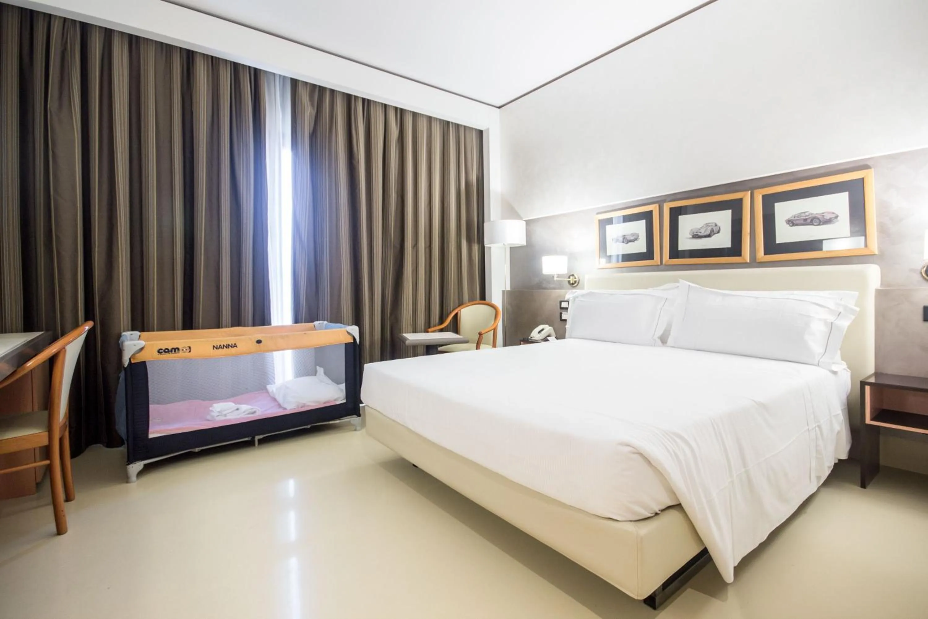 cot, Bed in Best Western Modena District