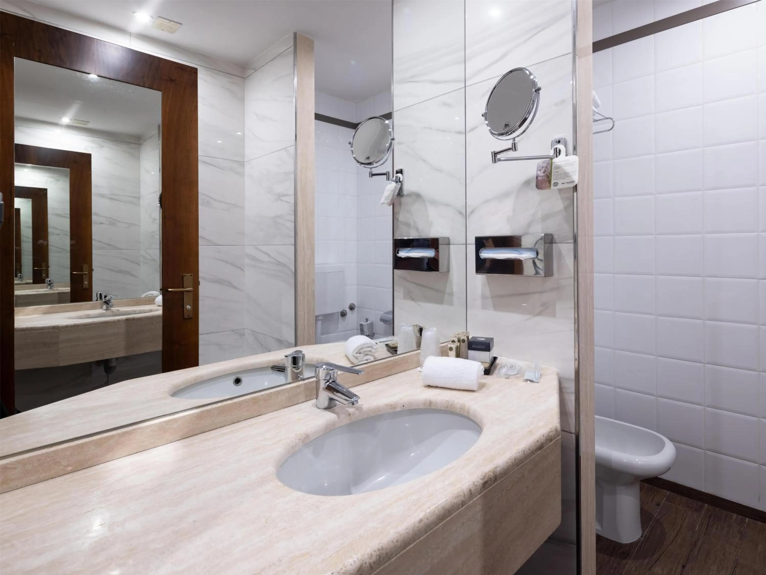 Bathroom in Best Western Modena District