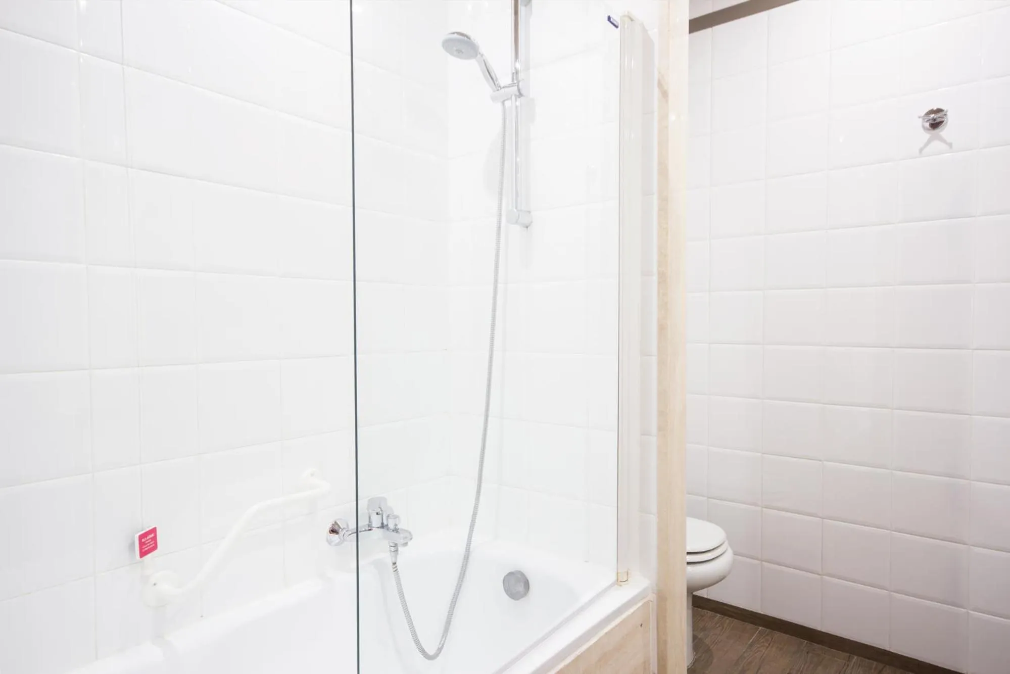 Bath in Best Western Modena District