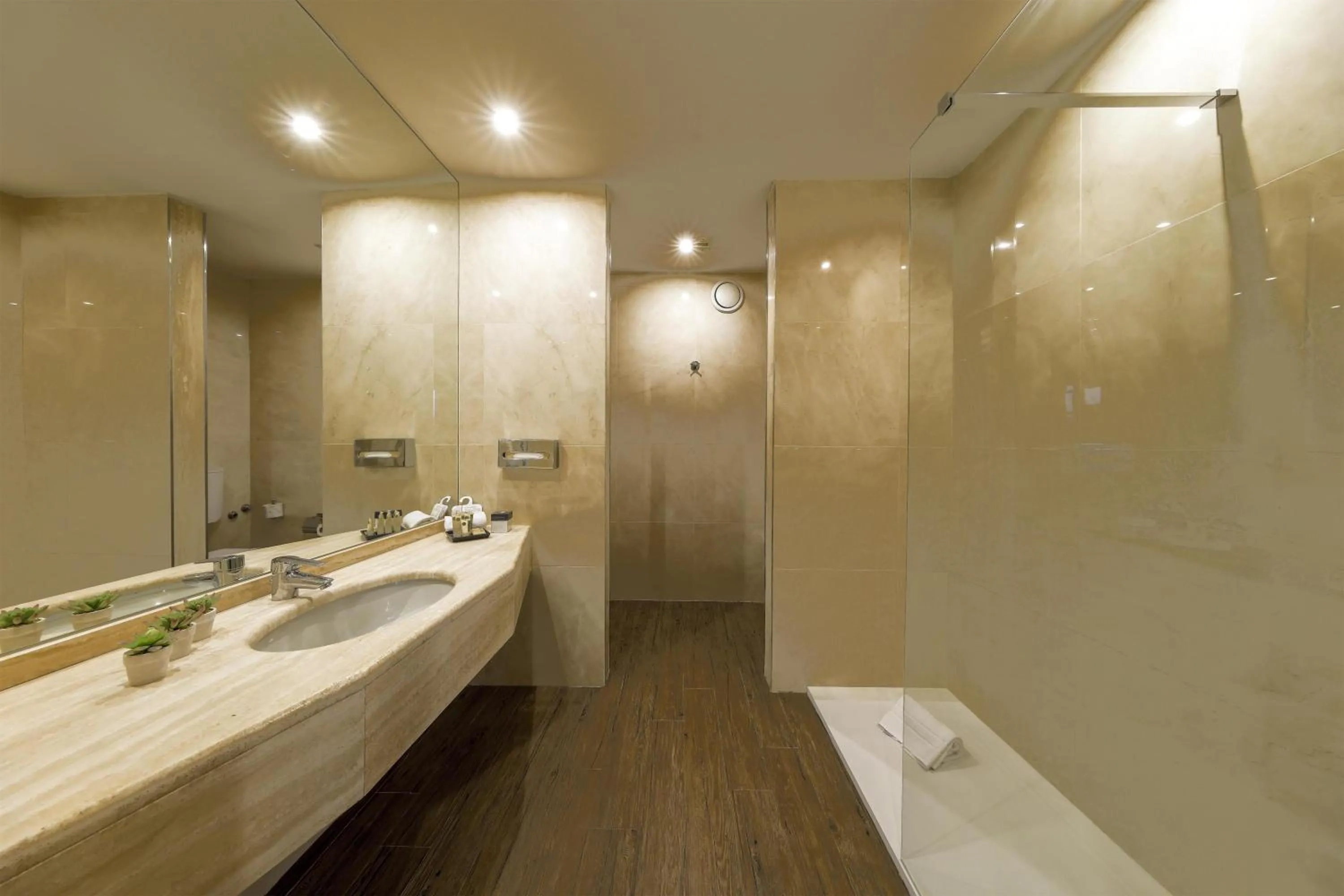 Bathroom in Best Western Modena District