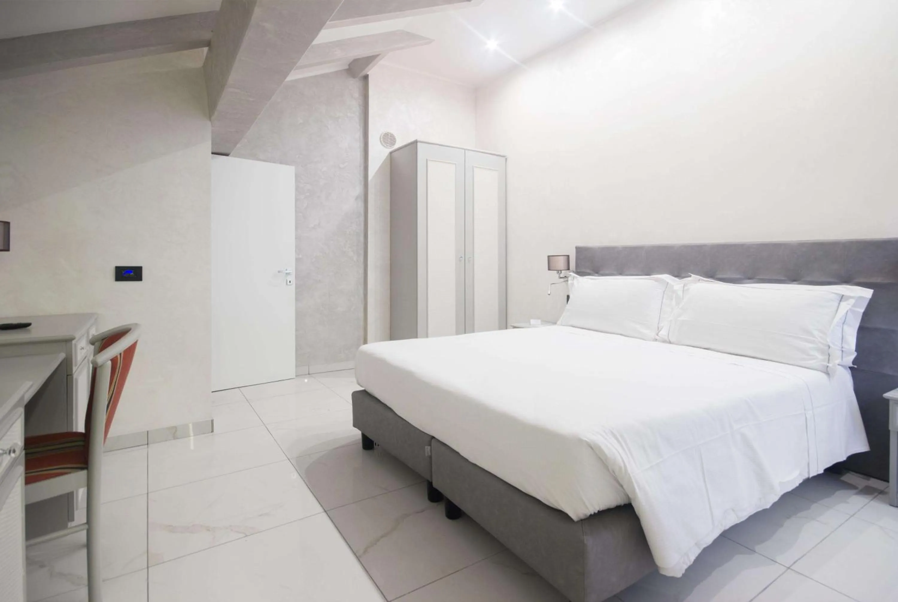 TV and multimedia, Bed in Best Western Modena District