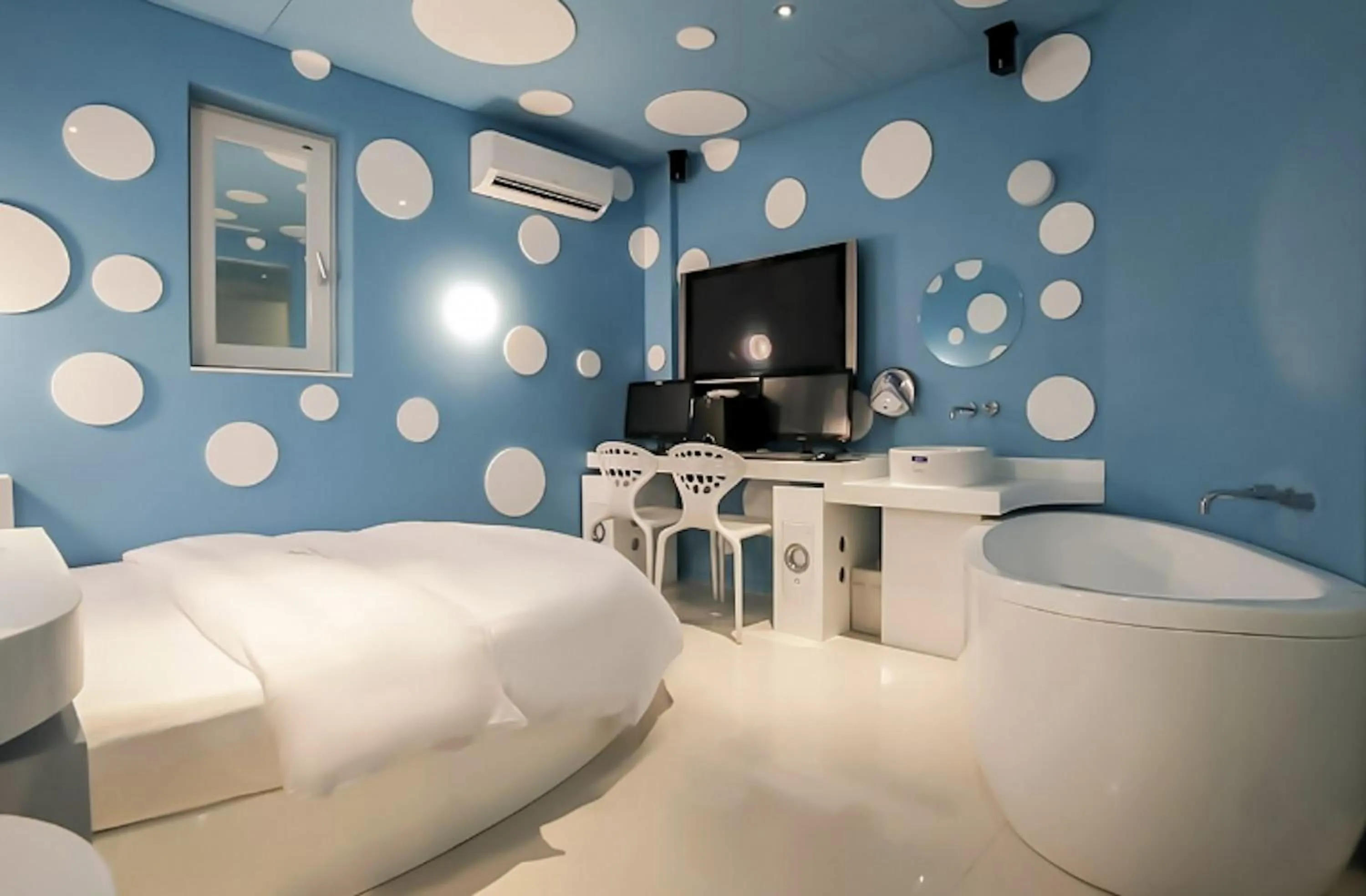 Bed in Nine Star Hotel