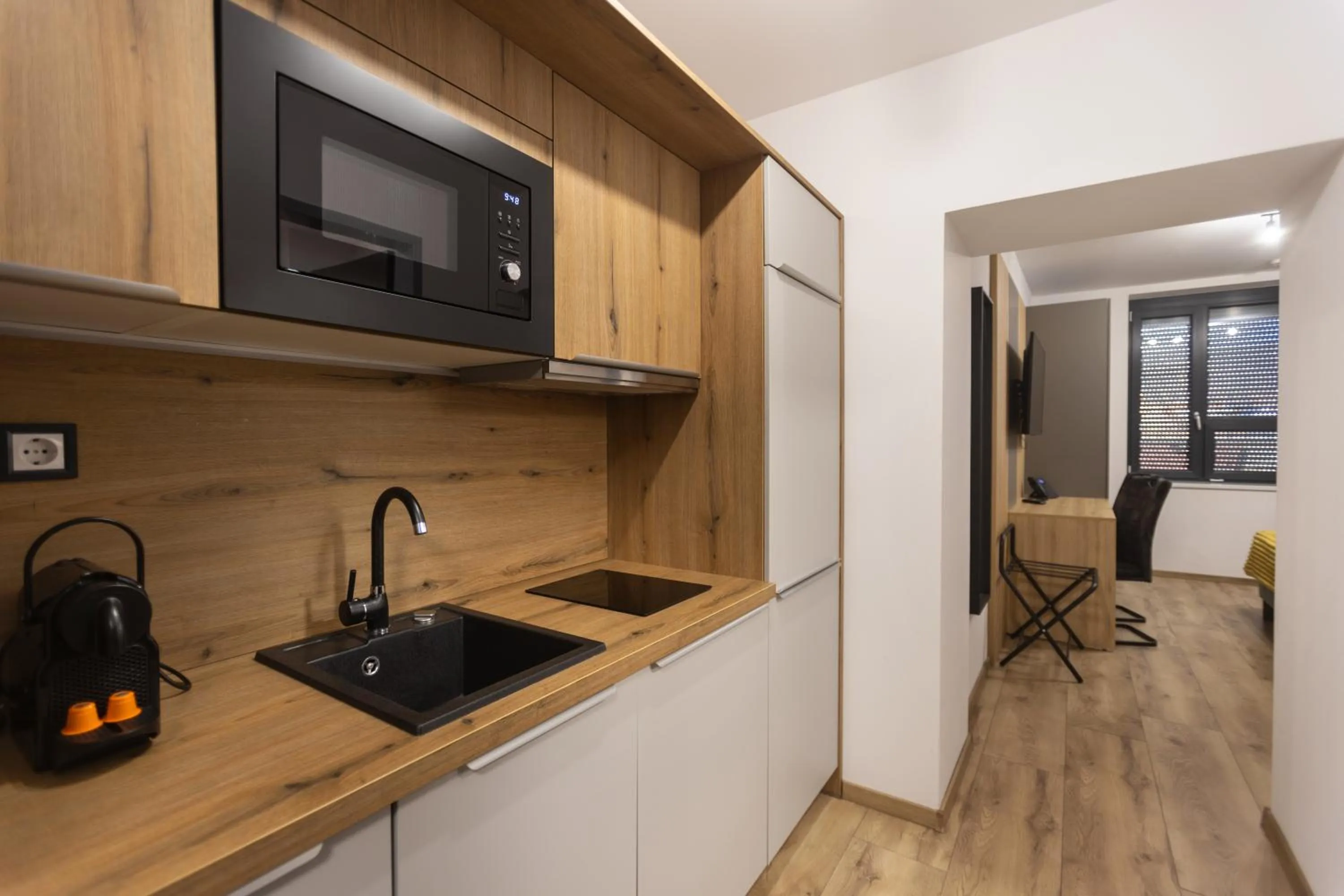 Coffee/tea facilities in R73 Residences