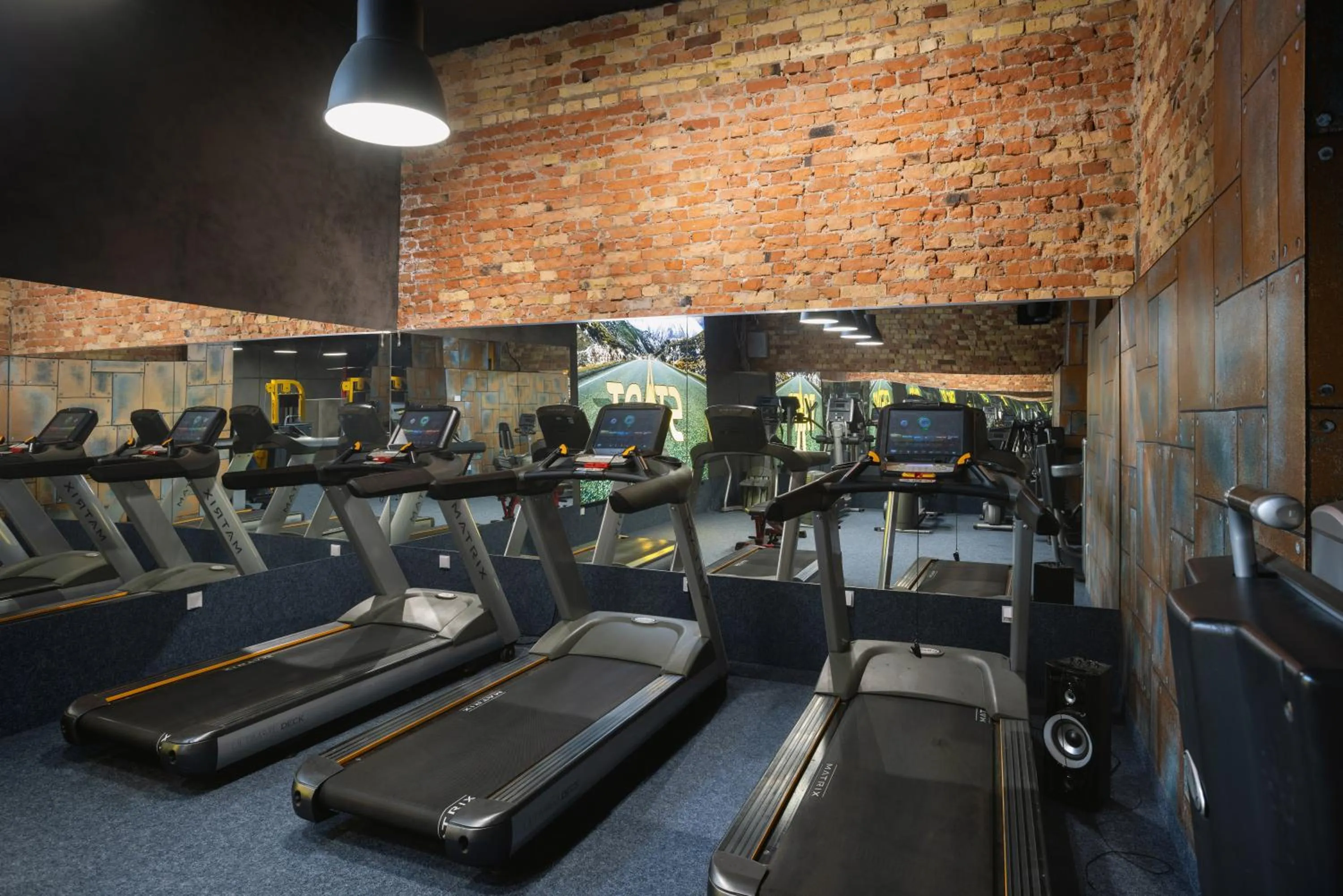 Fitness centre/facilities in R73 Residences