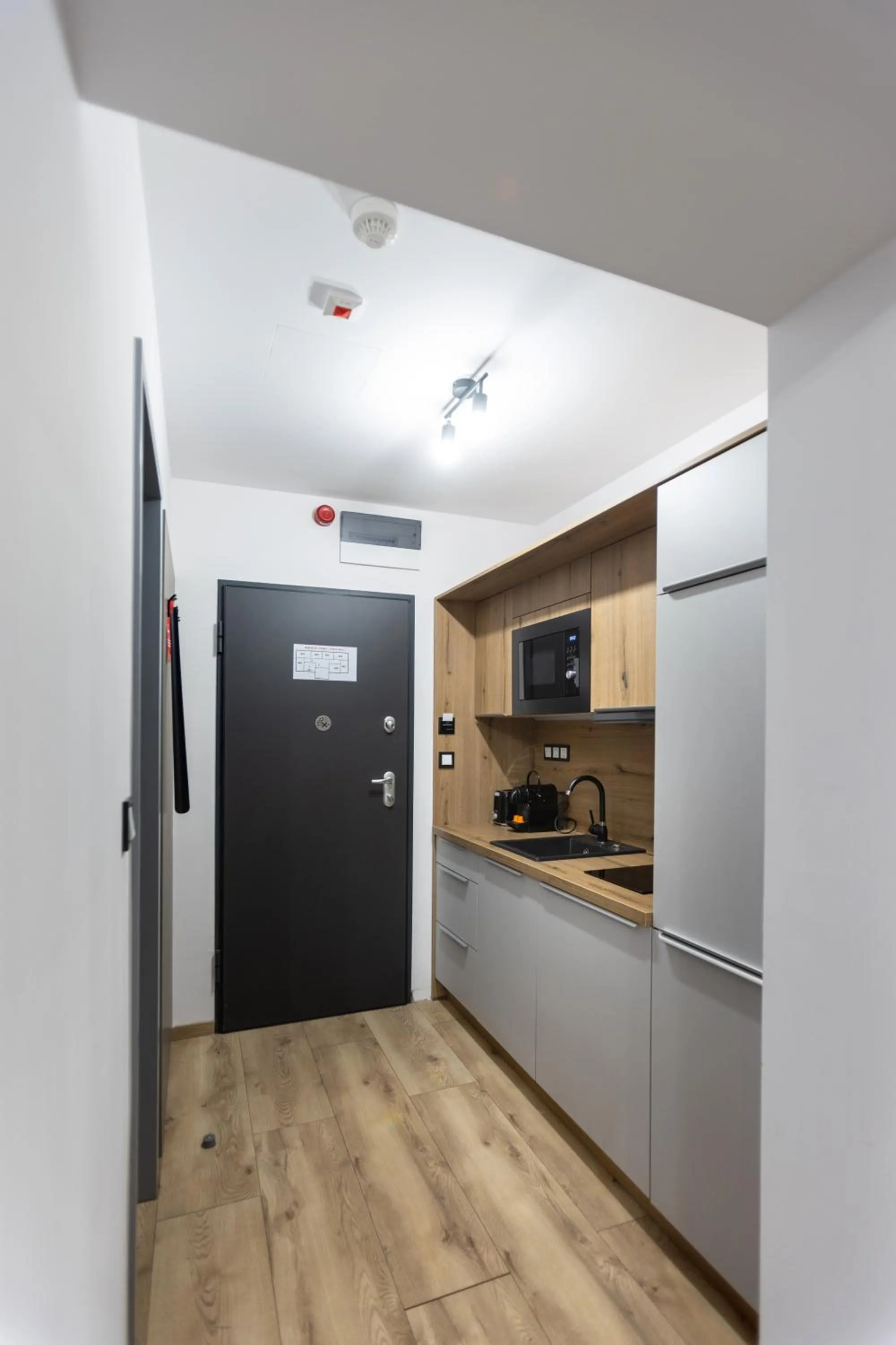 Kitchen or kitchenette in R73 Residences