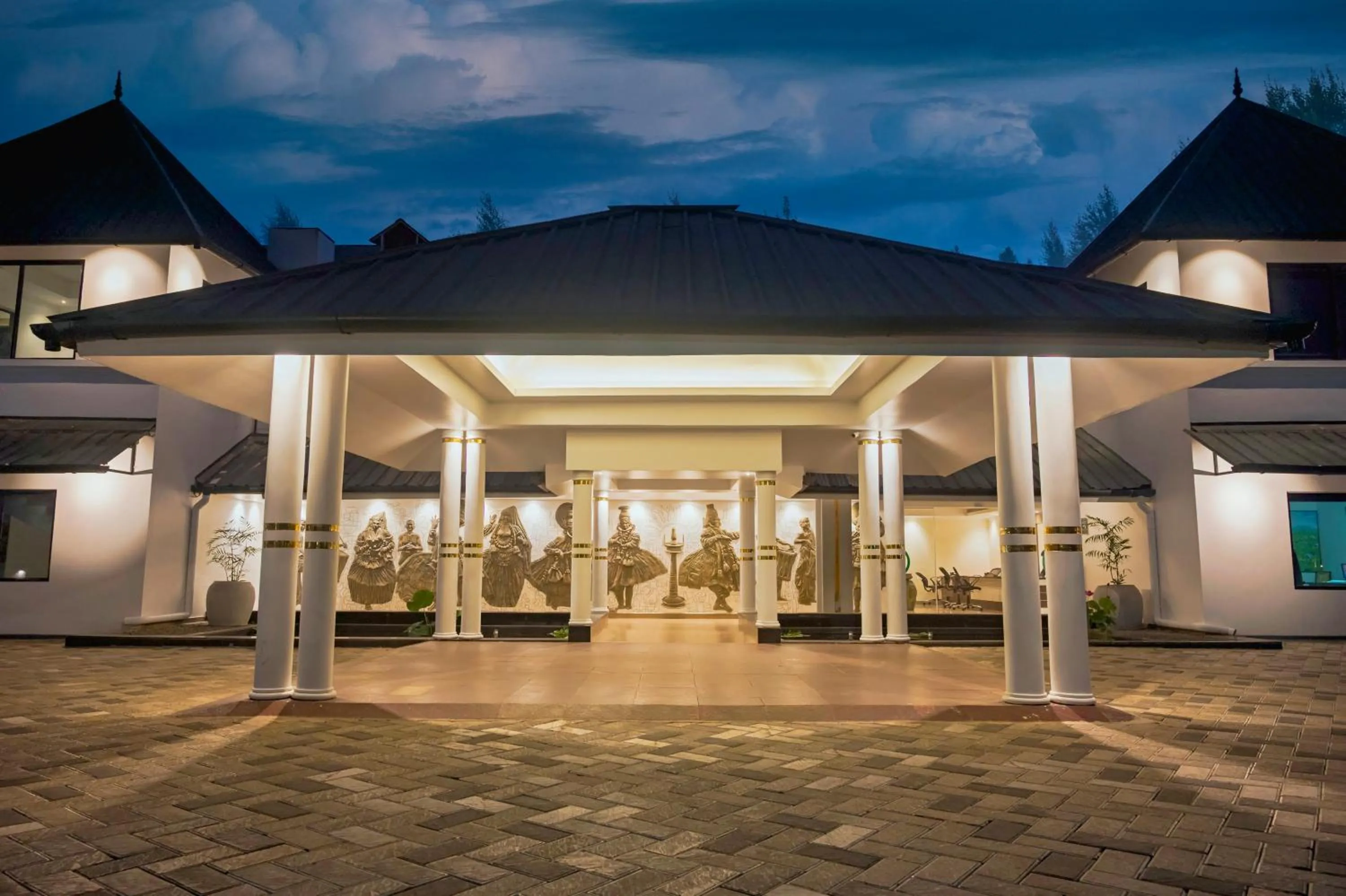 Facade/entrance in Contour Backwaters Hotel Resort & Convention Centre