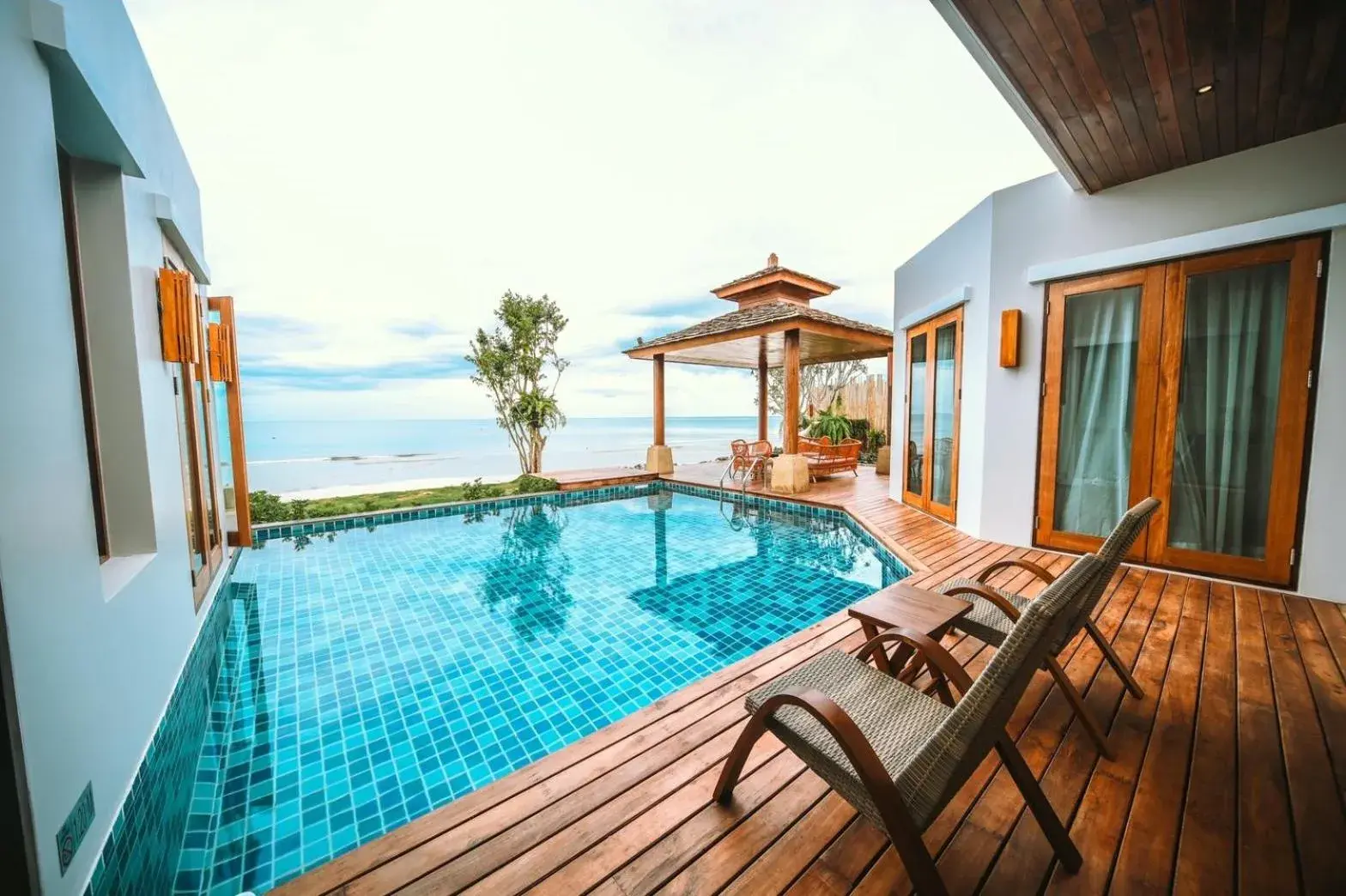 Villa - Beach Front in Yotaka Khanom Villa - Beach Front in Yotaka Khanom