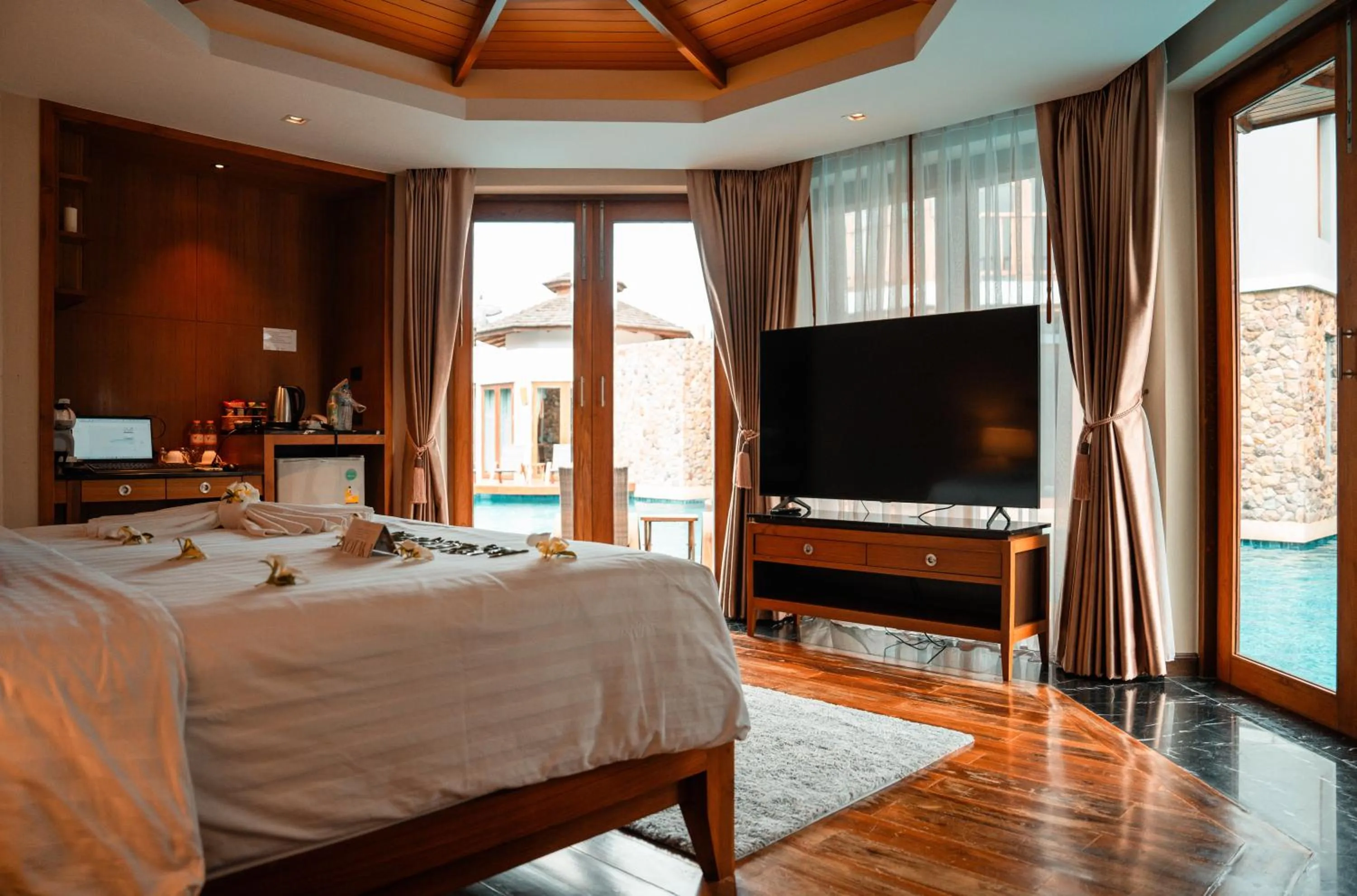 Bedroom, Bed in Yotaka Khanom