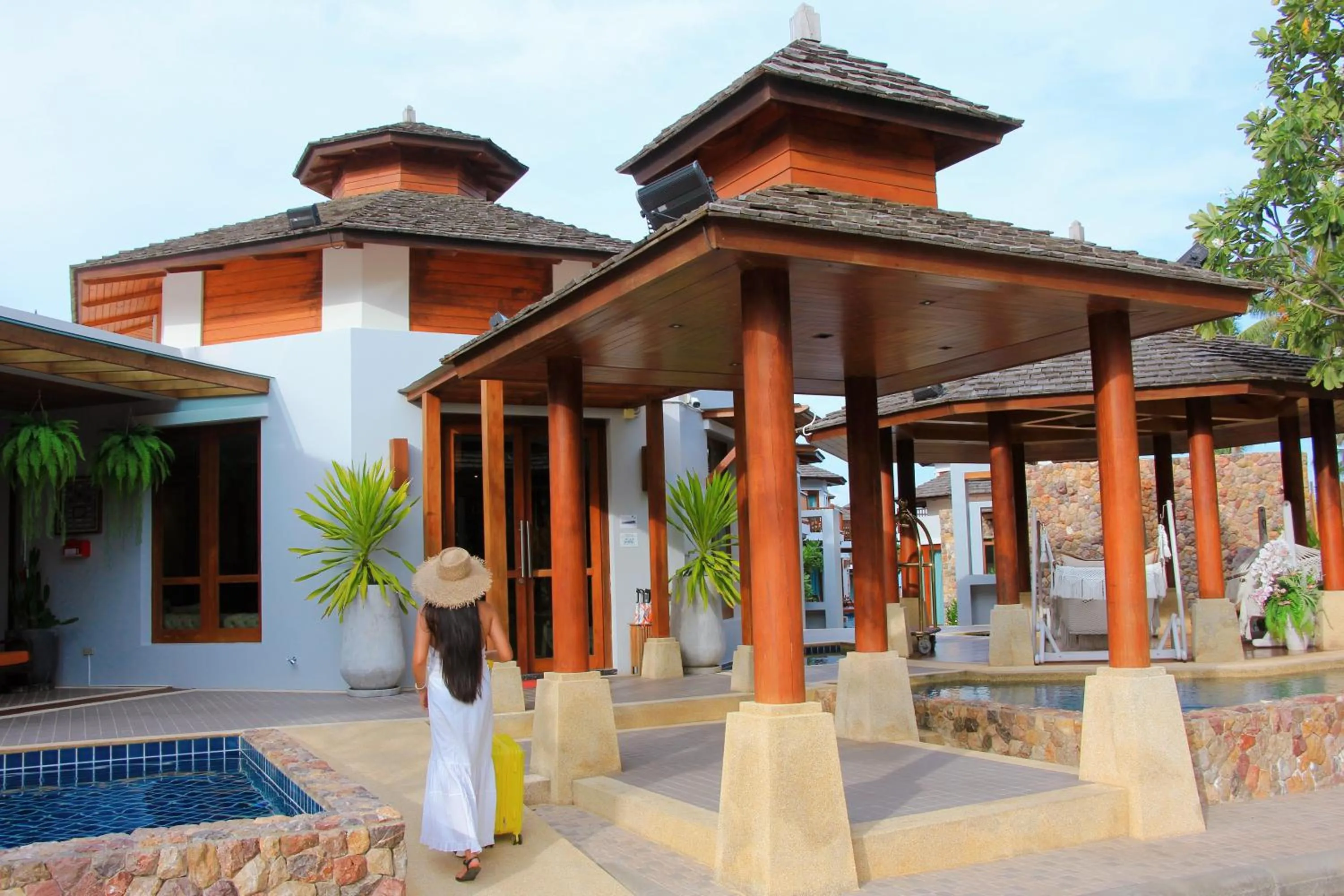 Property building in Yotaka Khanom