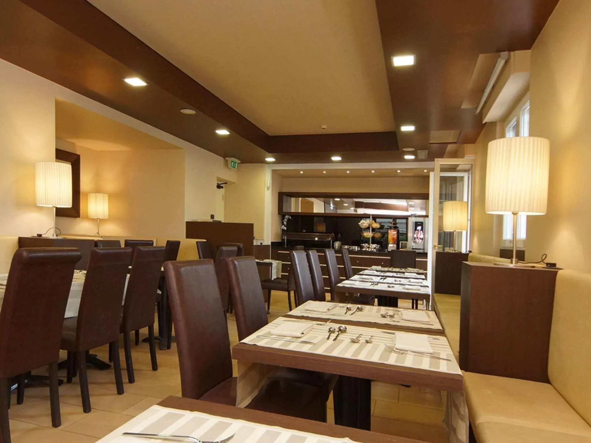 Lounge or bar in Hotel Clarin 14 by Dori