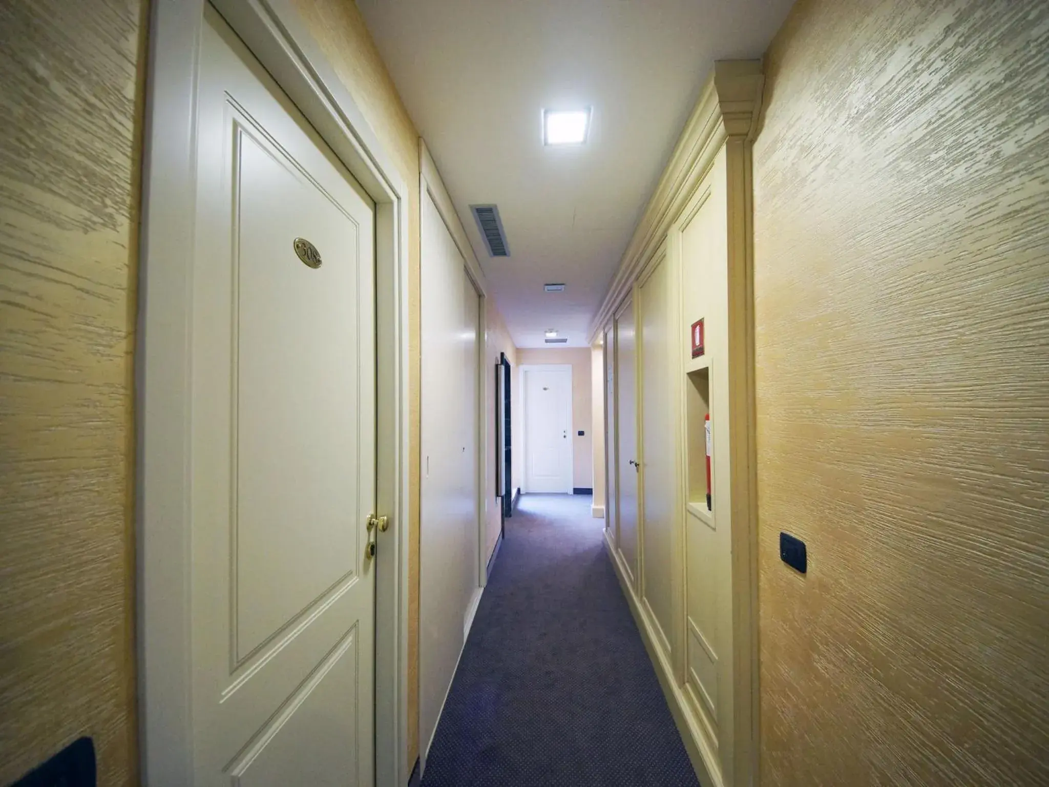 Single Room with Balcony - single occupancy in Hotel Clarin 14 by Dori Single Room with Balcony - single occupancy in Hotel Clarin 14 by Dori