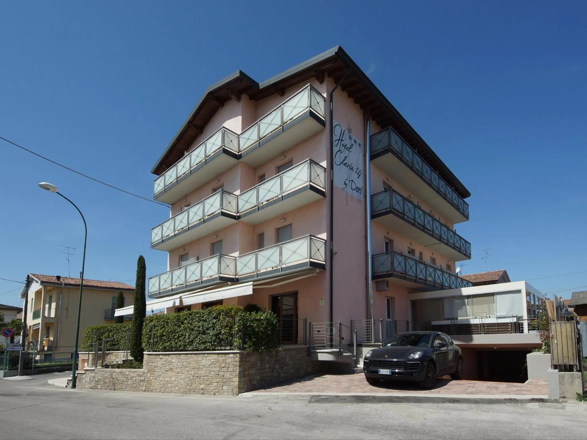 Property building in Hotel Clarin 14 by Dori