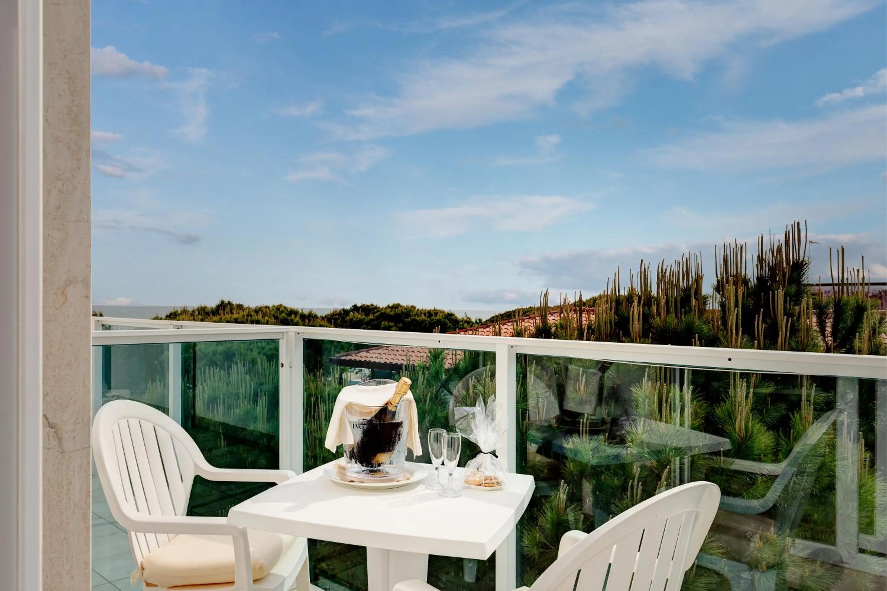 Property building in Park Hotel Ermitage Resort & Spa